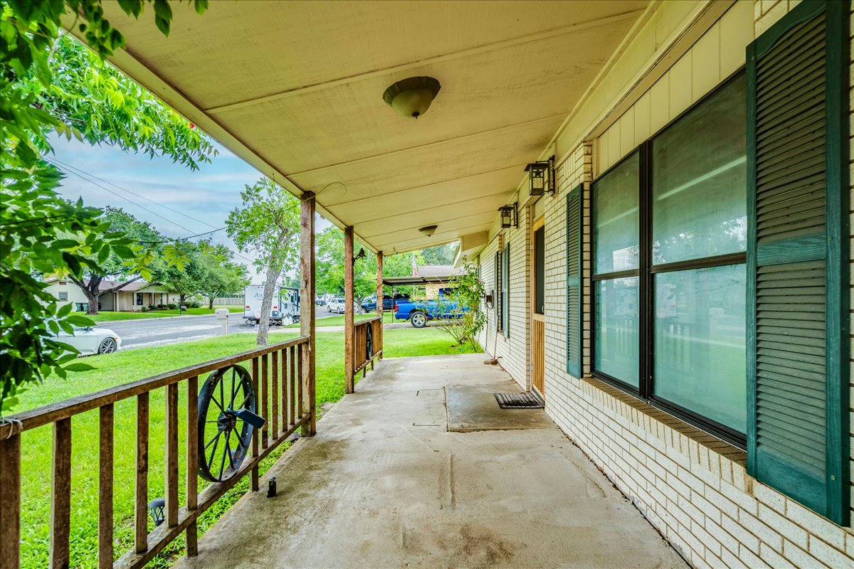 main property photo 6