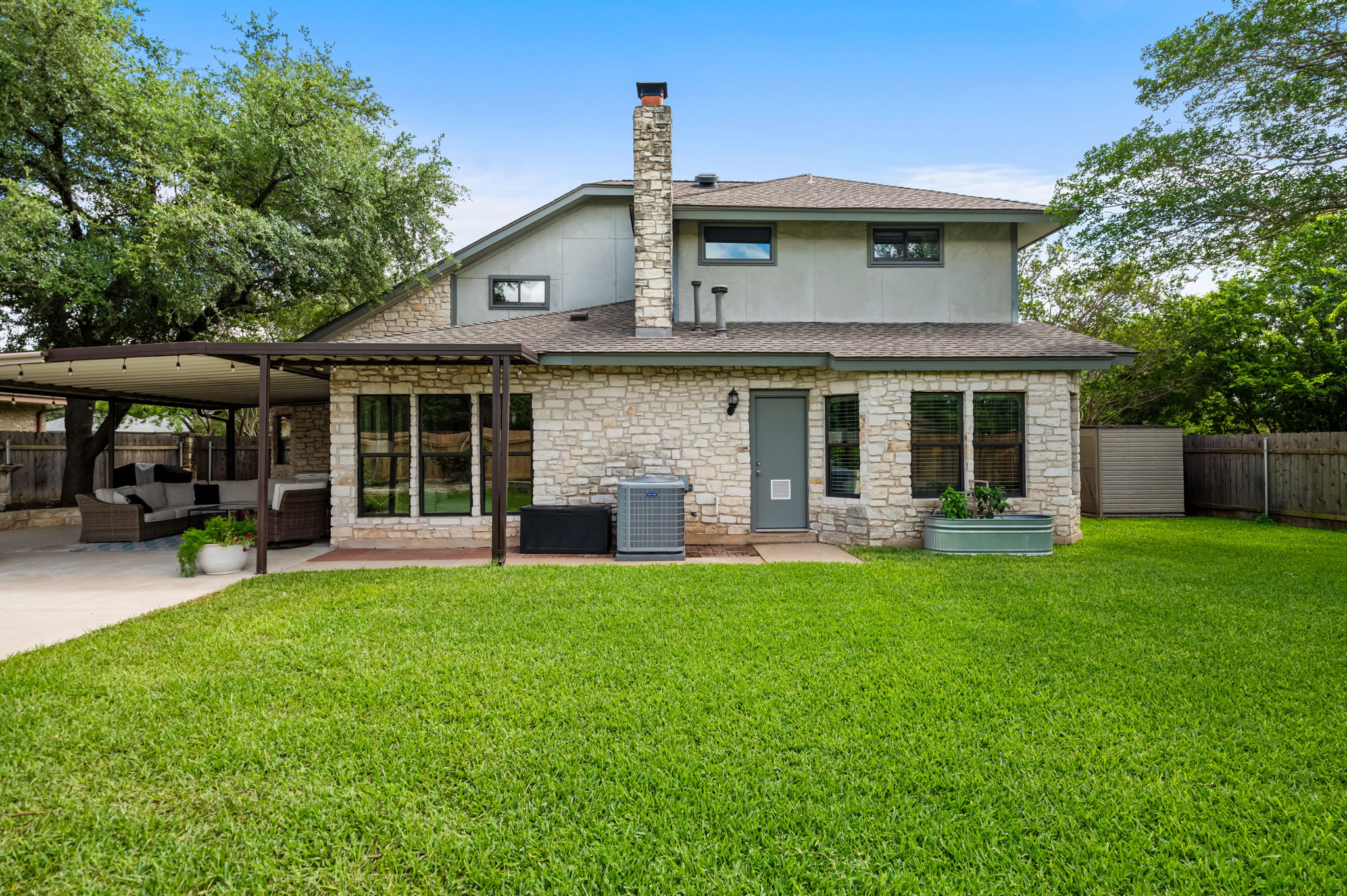 main property photo 30