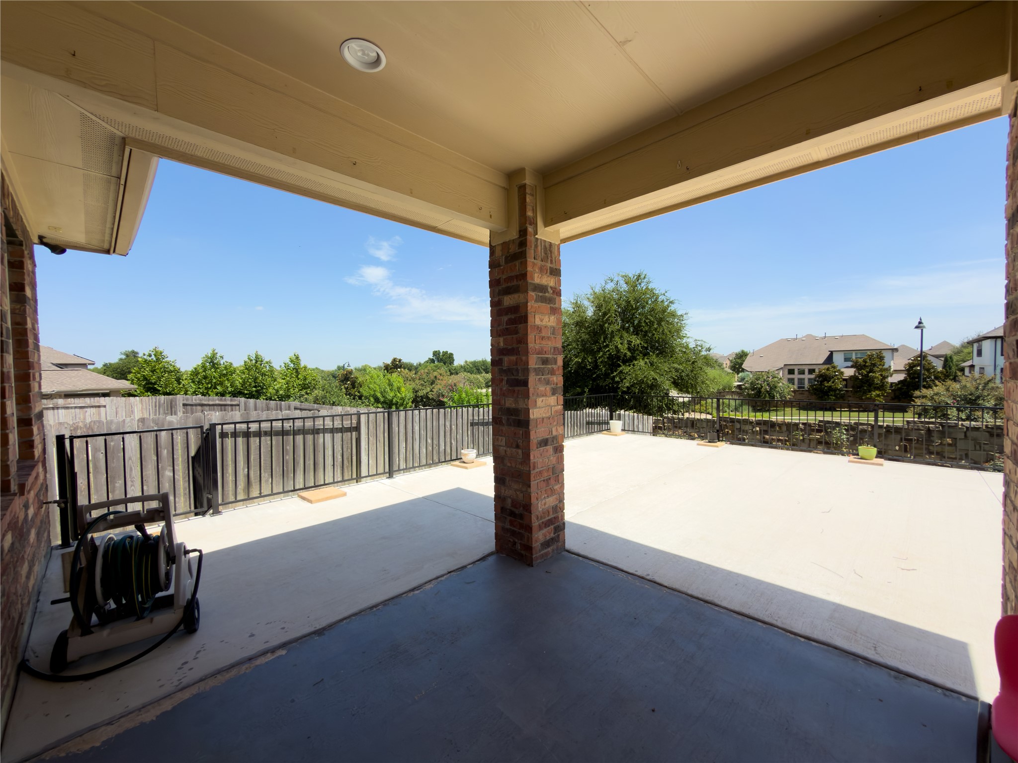 main property photo 29