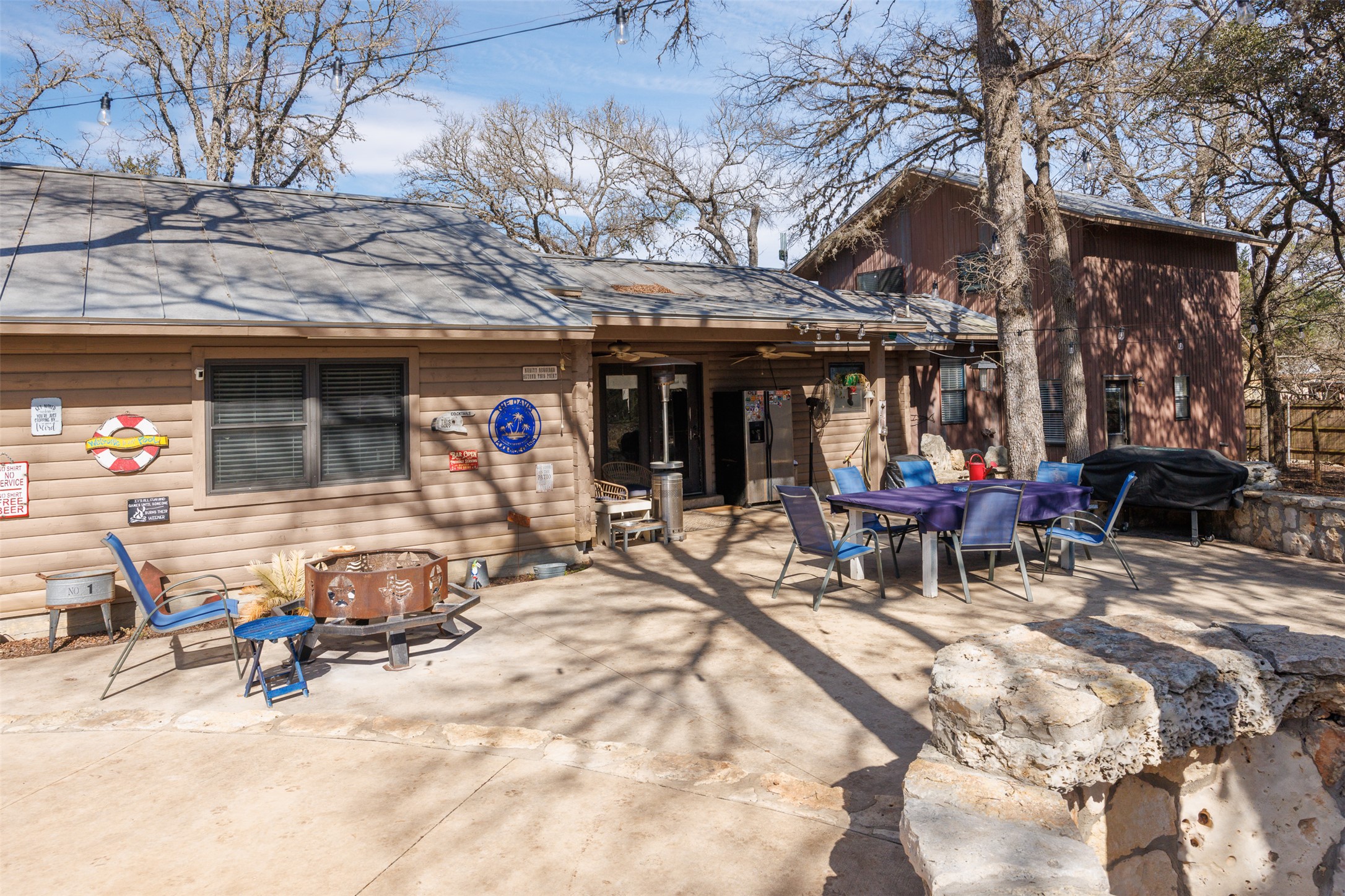 main property photo 28