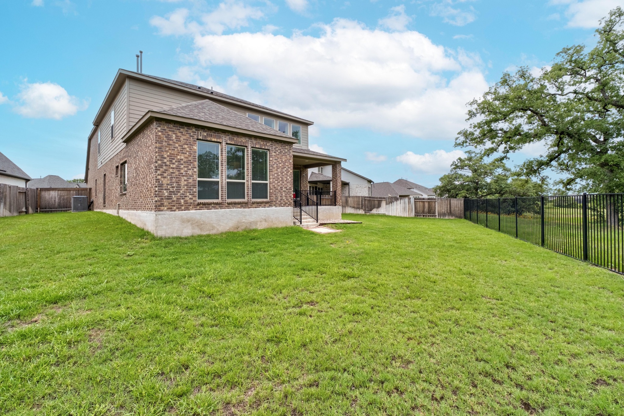 main property photo 34