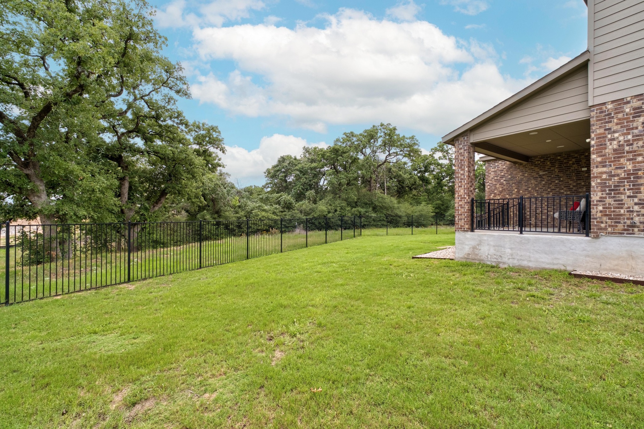 main property photo 35
