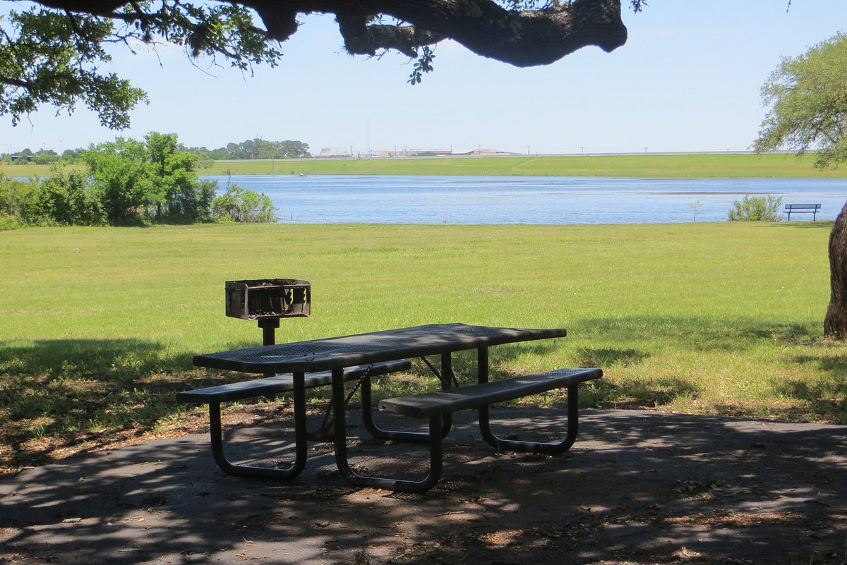 main property photo 37
