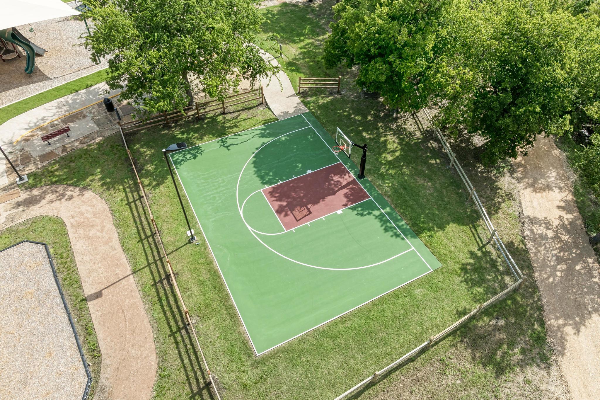main property photo 37