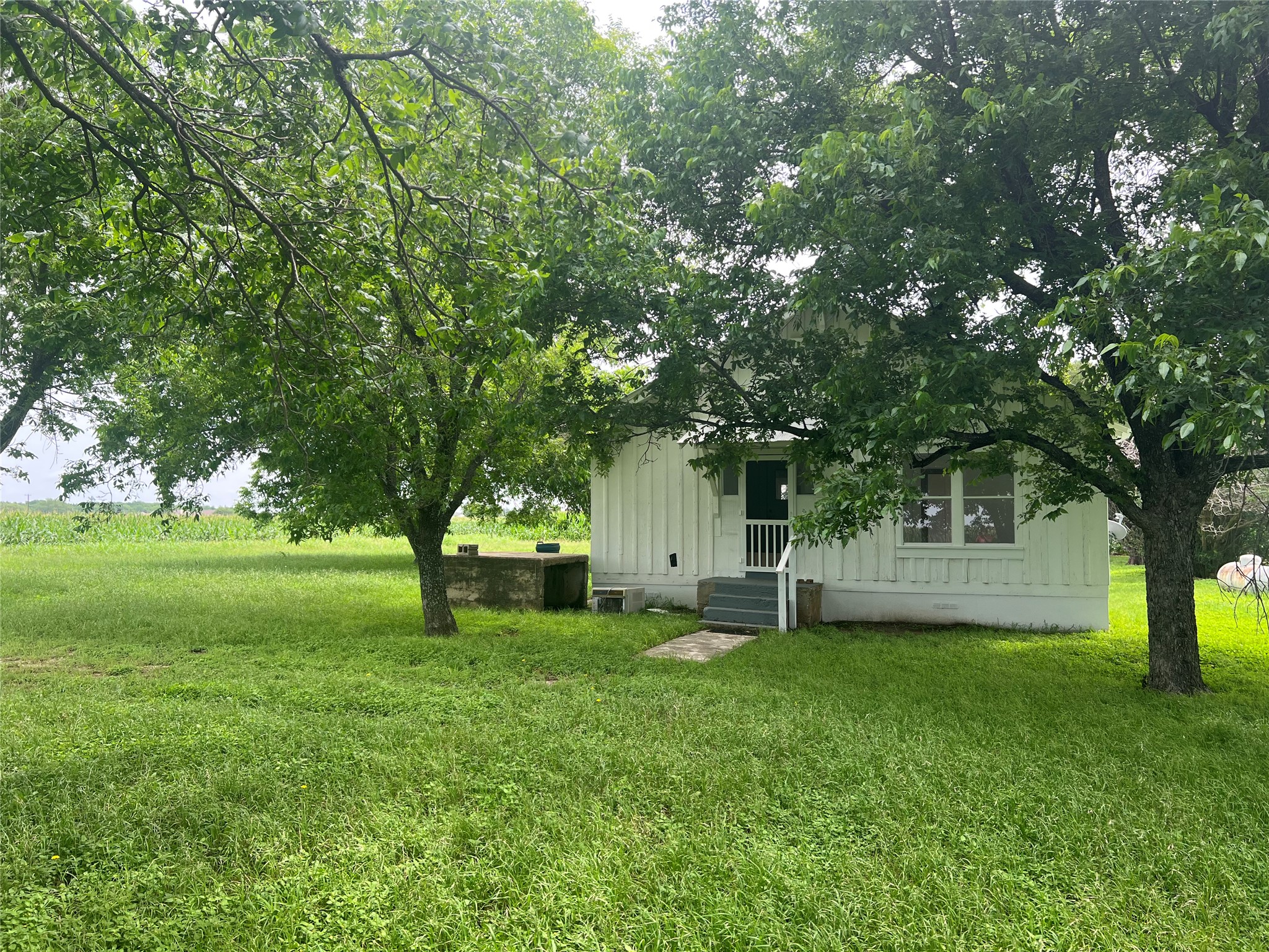 main property photo 14