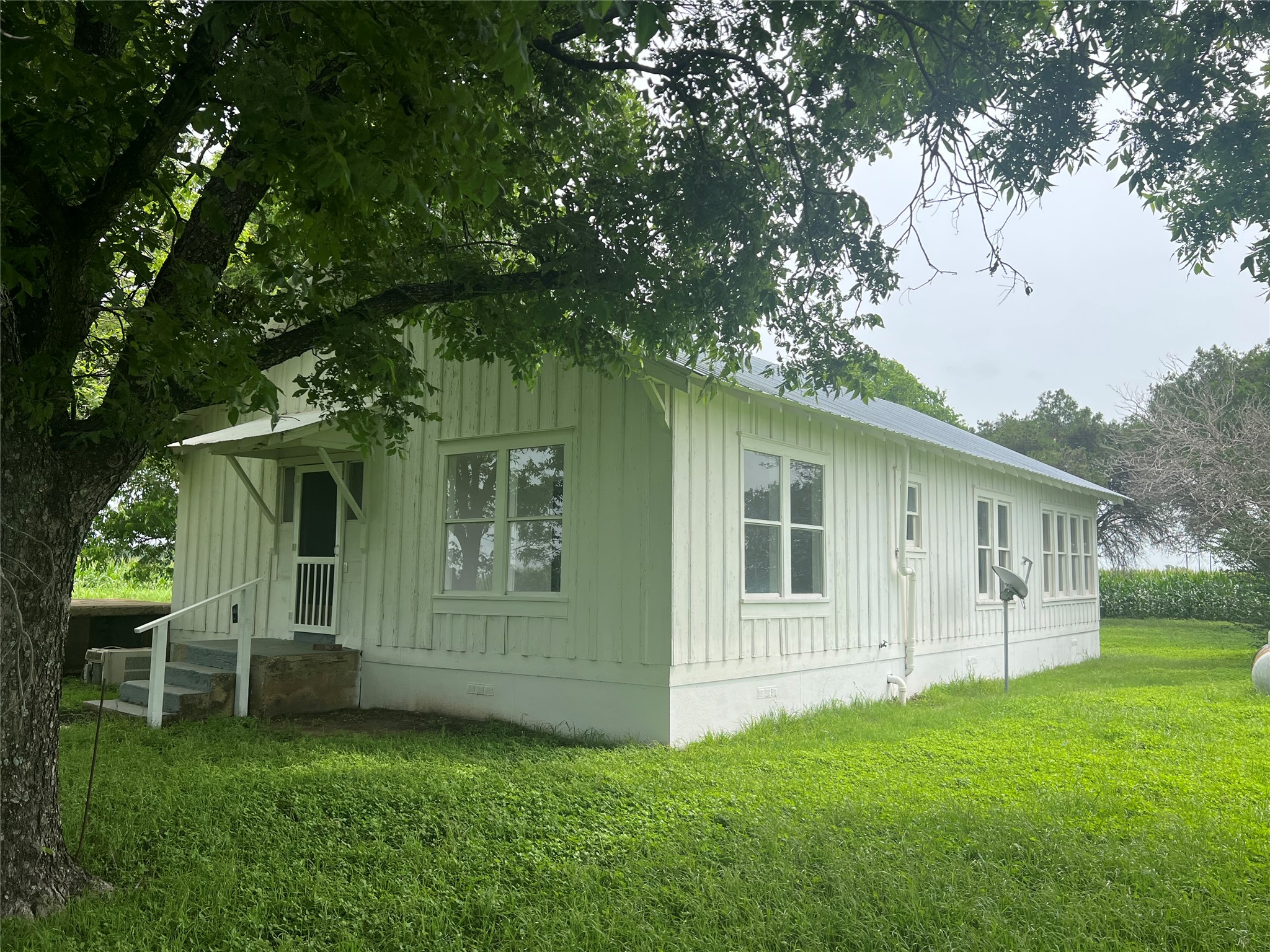 main property photo 16