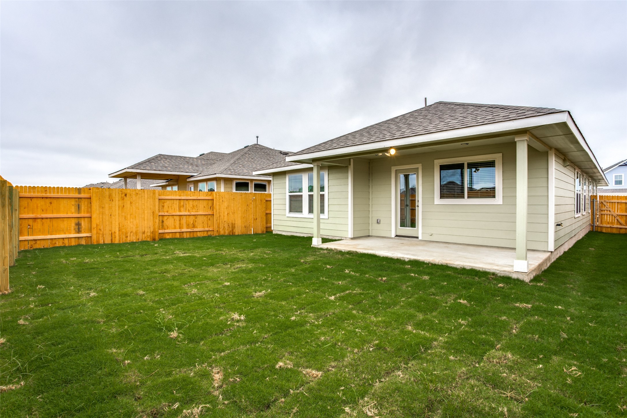 main property photo 11