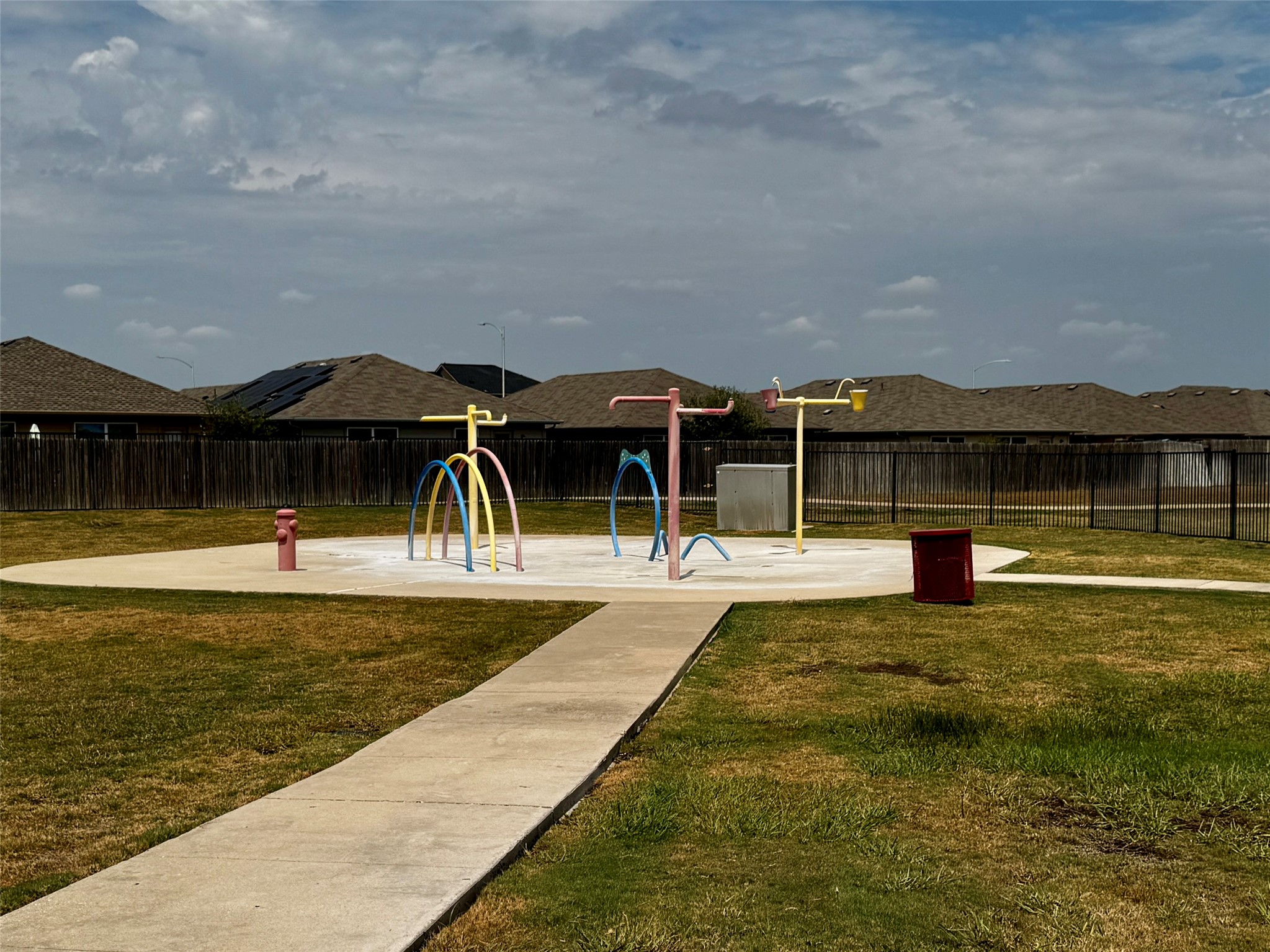 main property photo 28