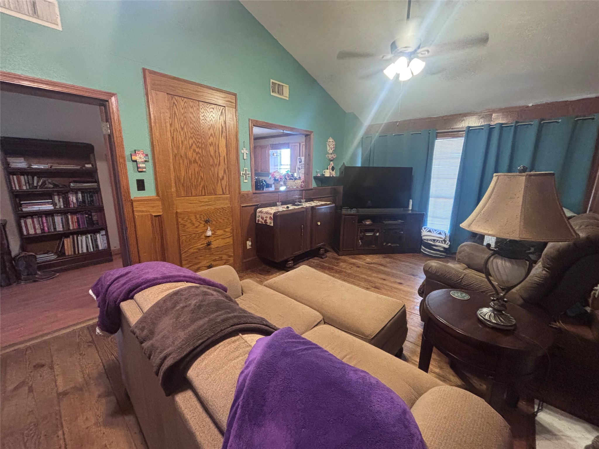main property photo 18