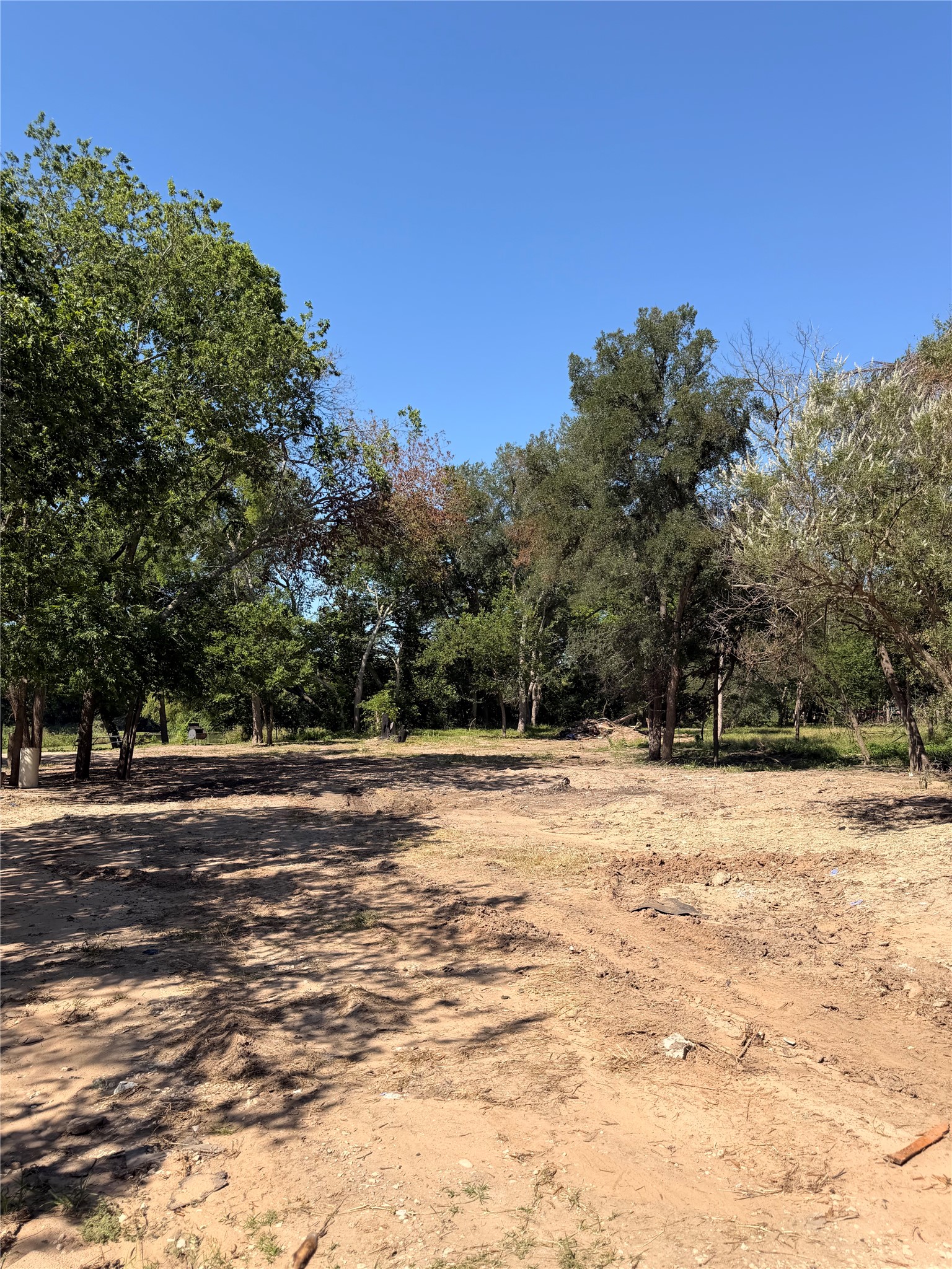 main property photo 10