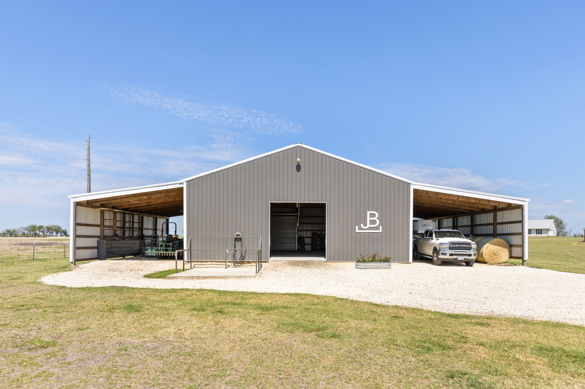 main property photo 22