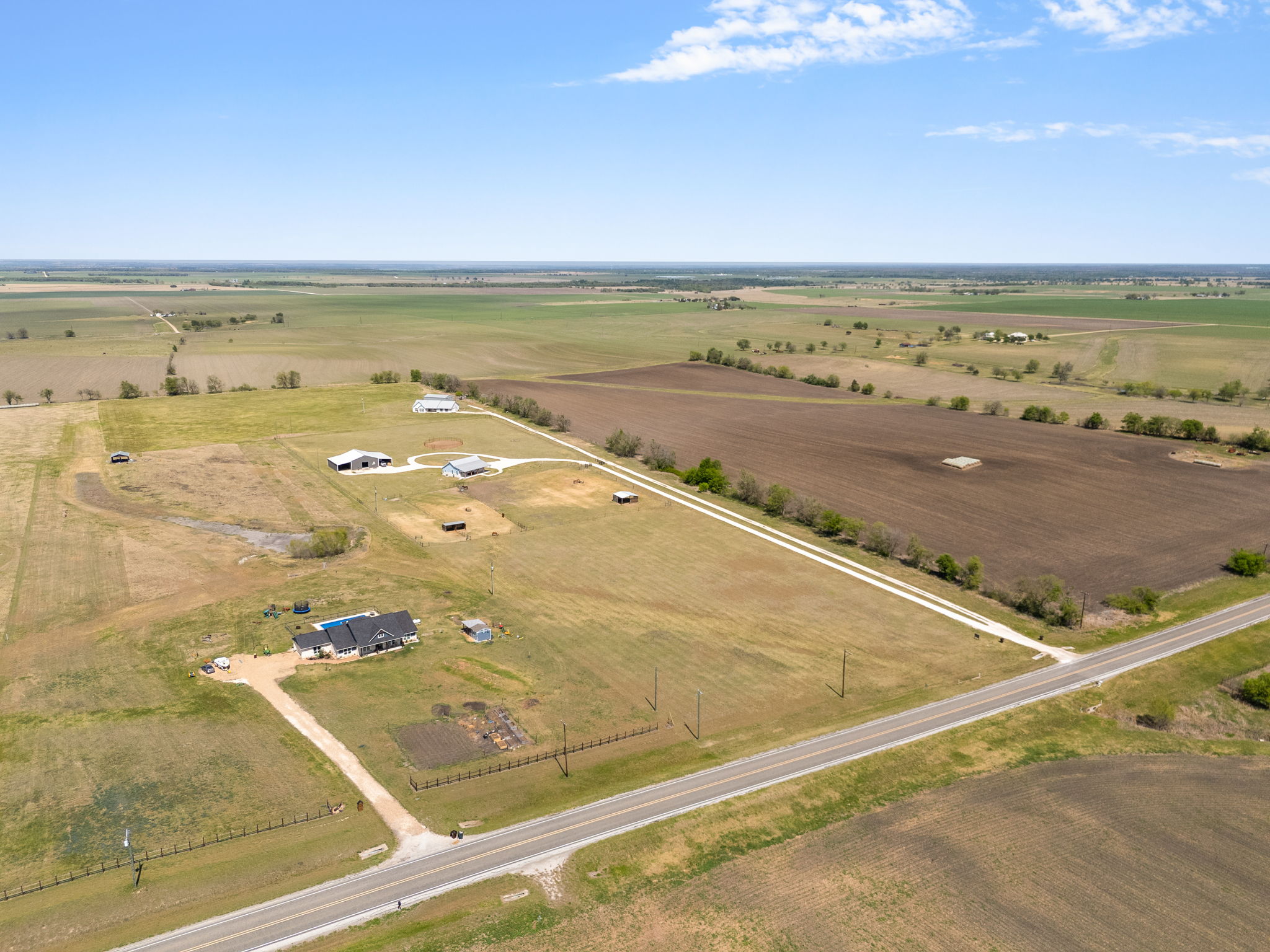 main property photo 27