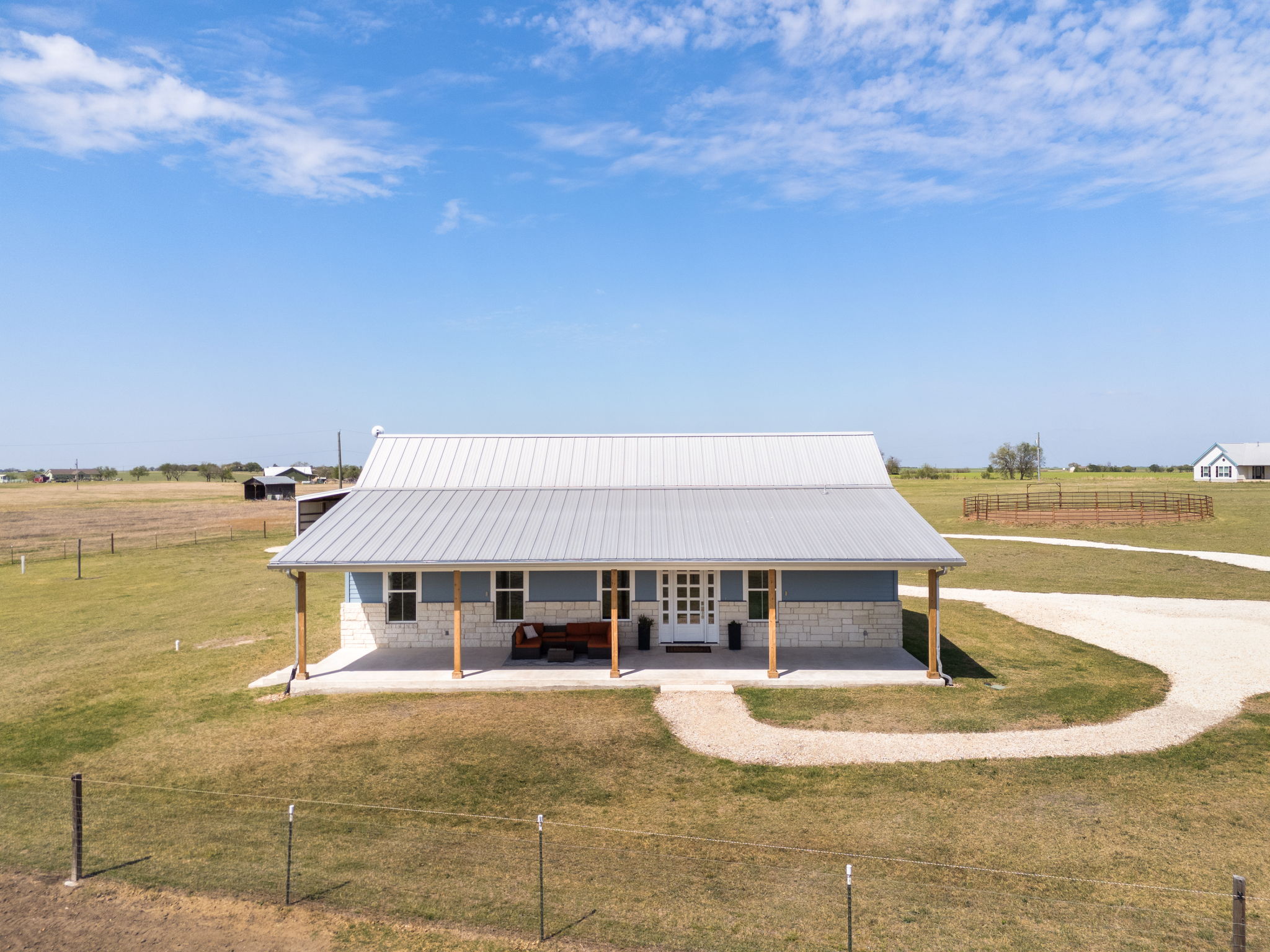 main property photo 32
