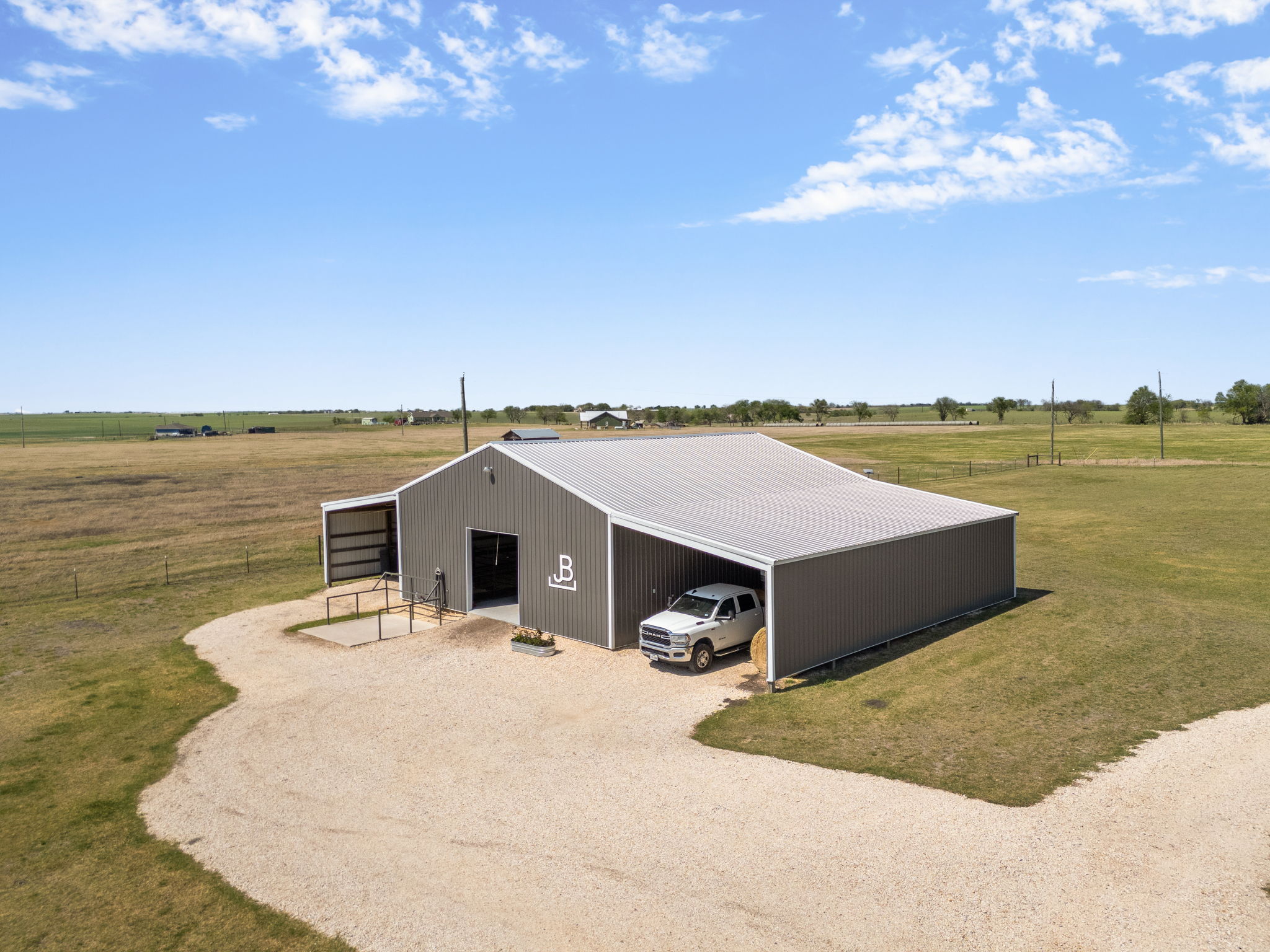 main property photo 35