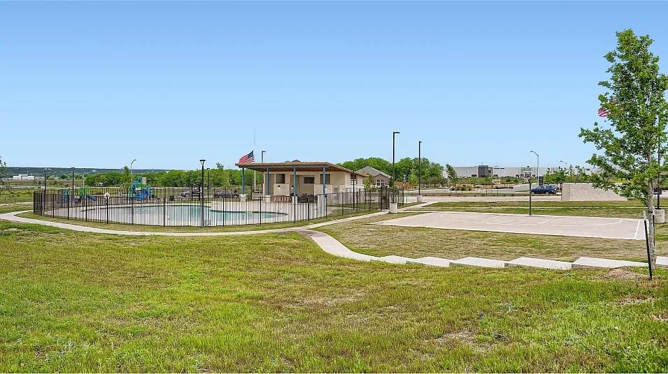 main property photo 35