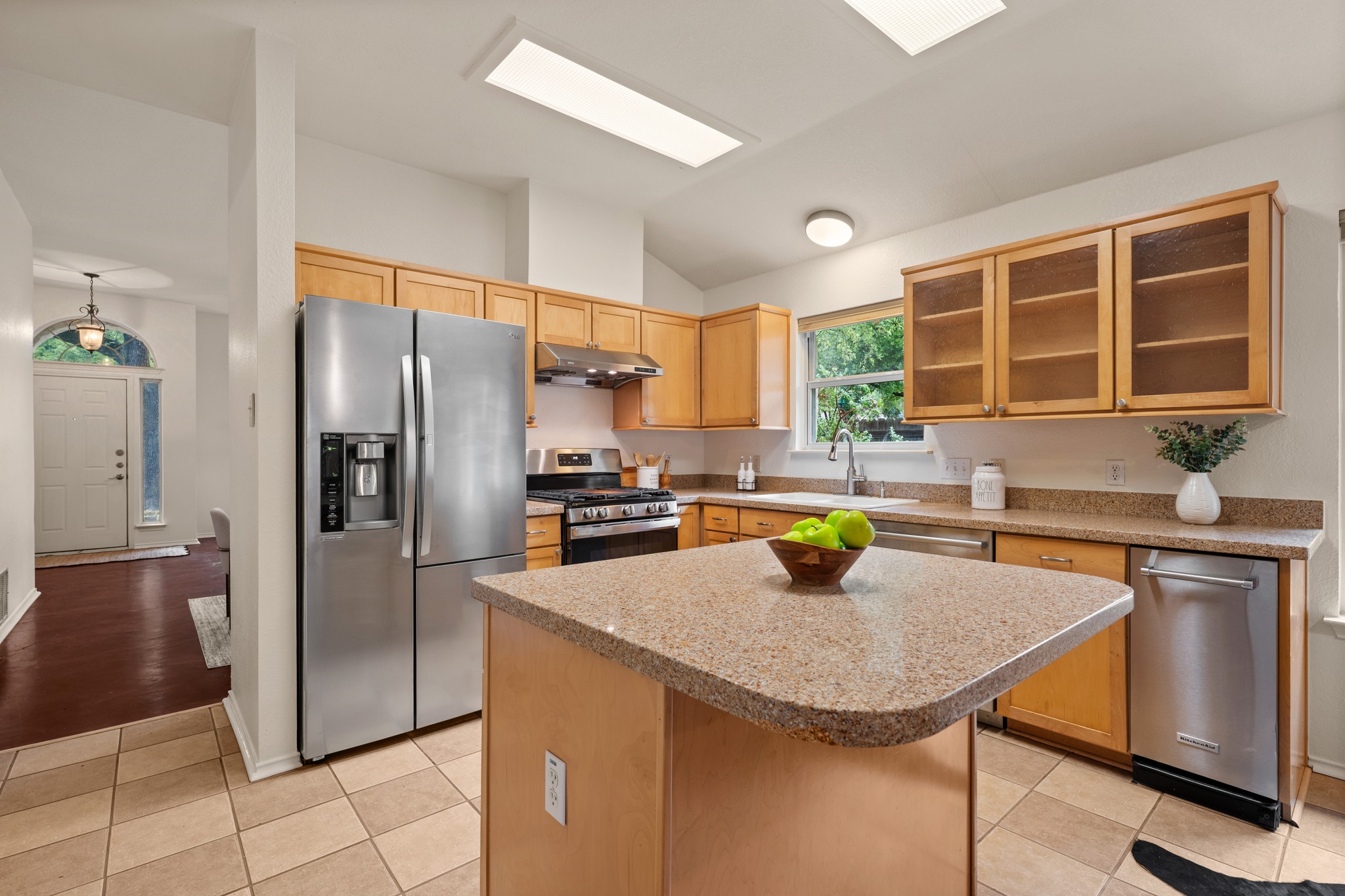 main property photo 11