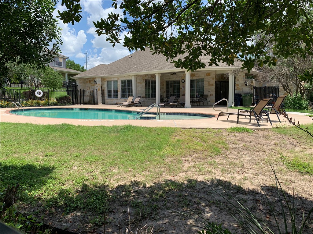 main property photo 14