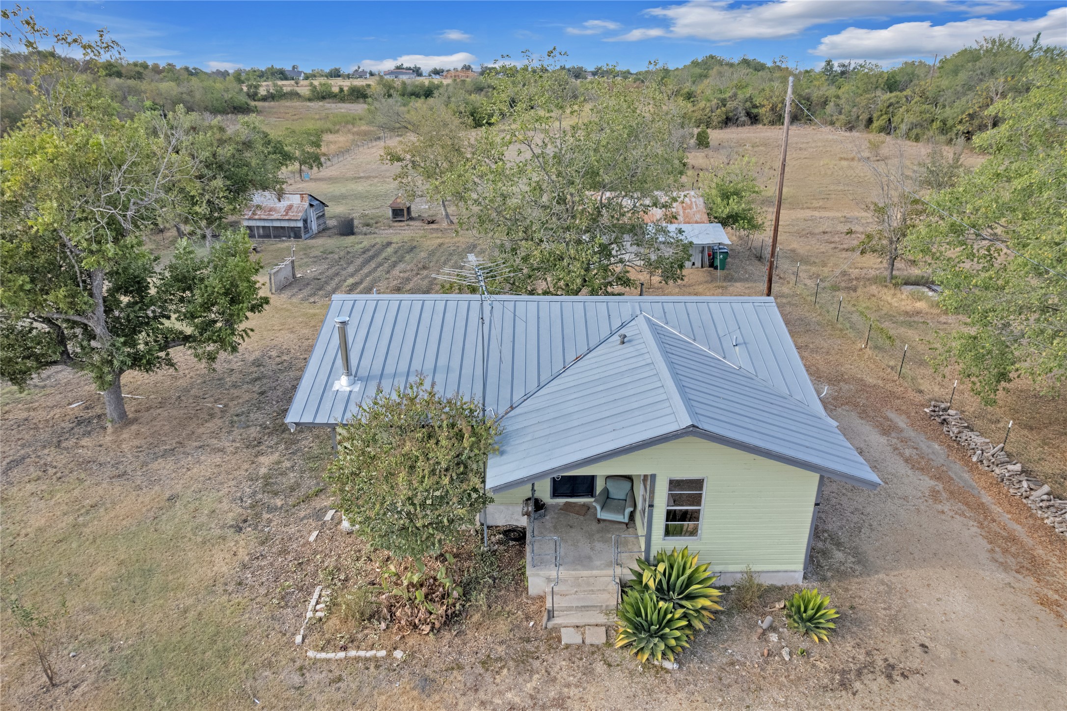 main property photo 14