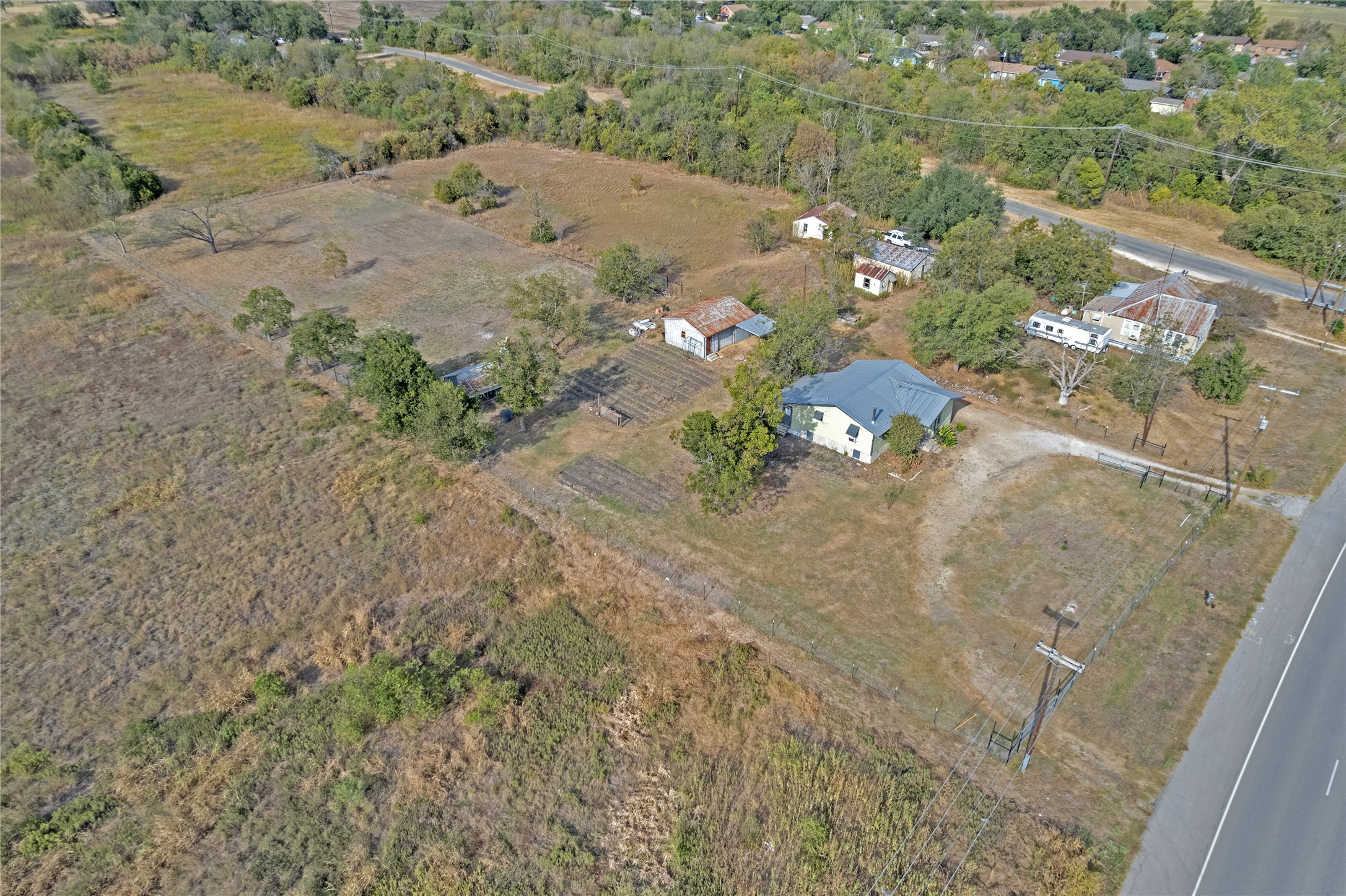 main property photo 16