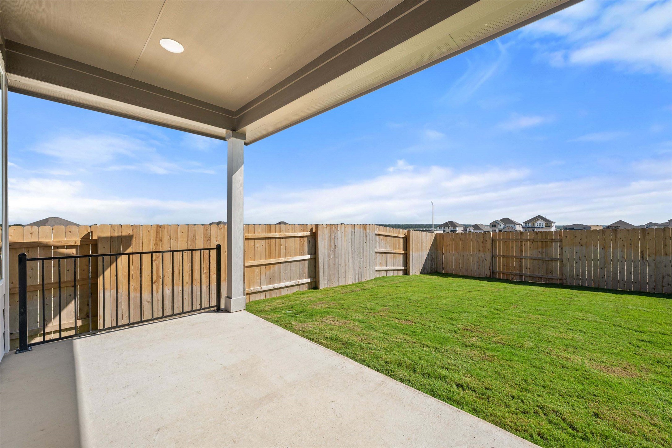 main property photo 32