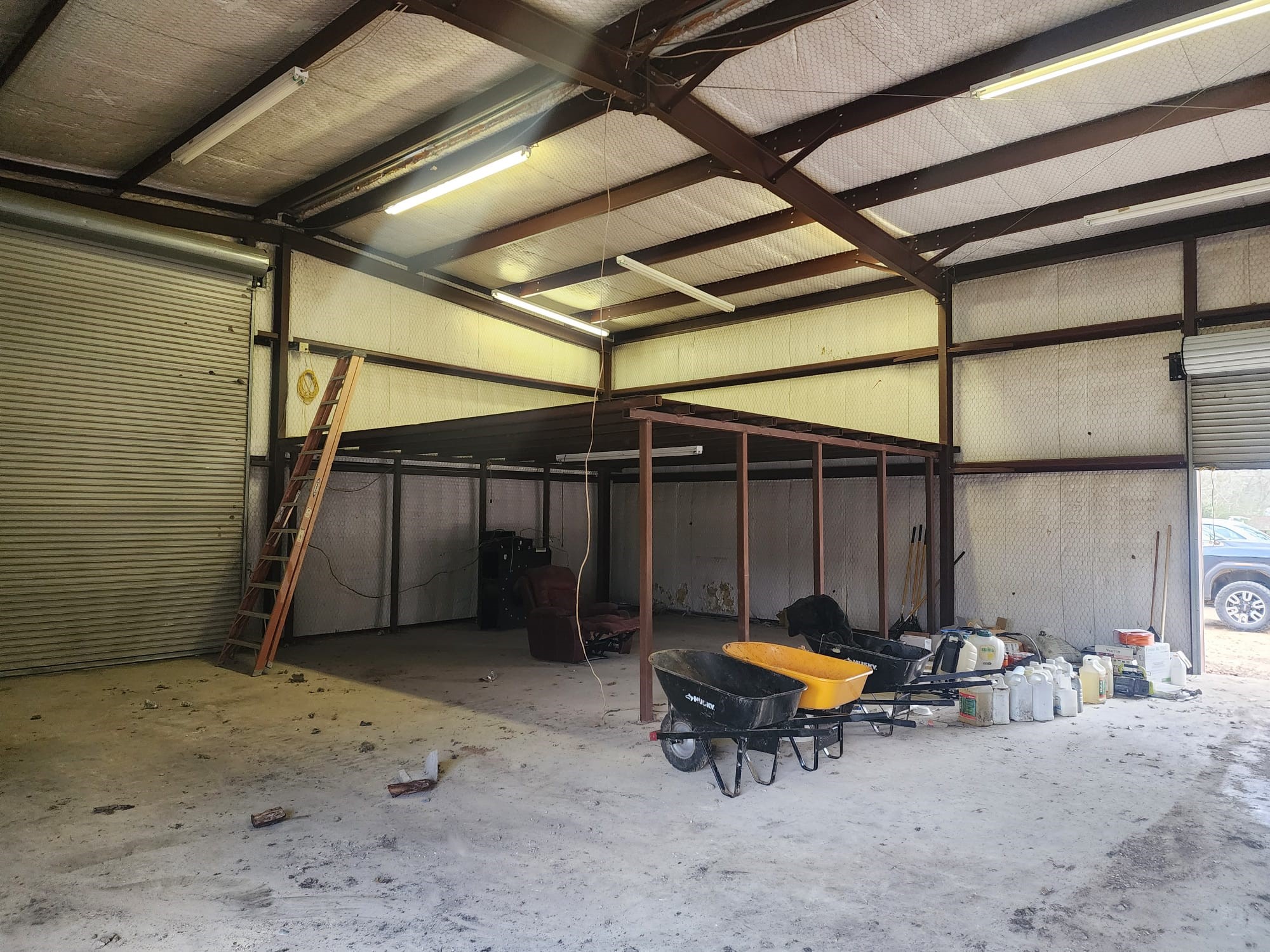 main property photo 12