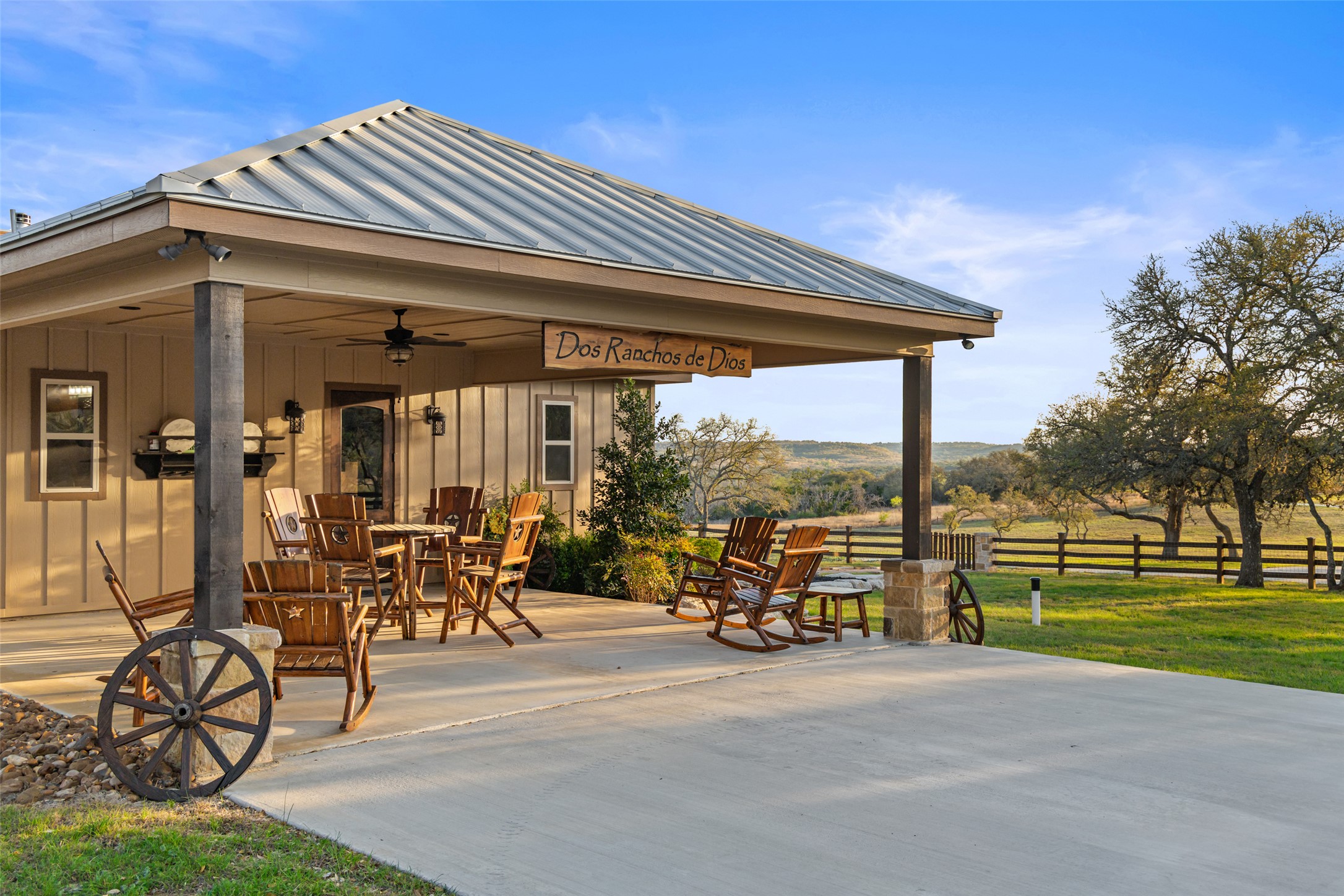 main property photo 11