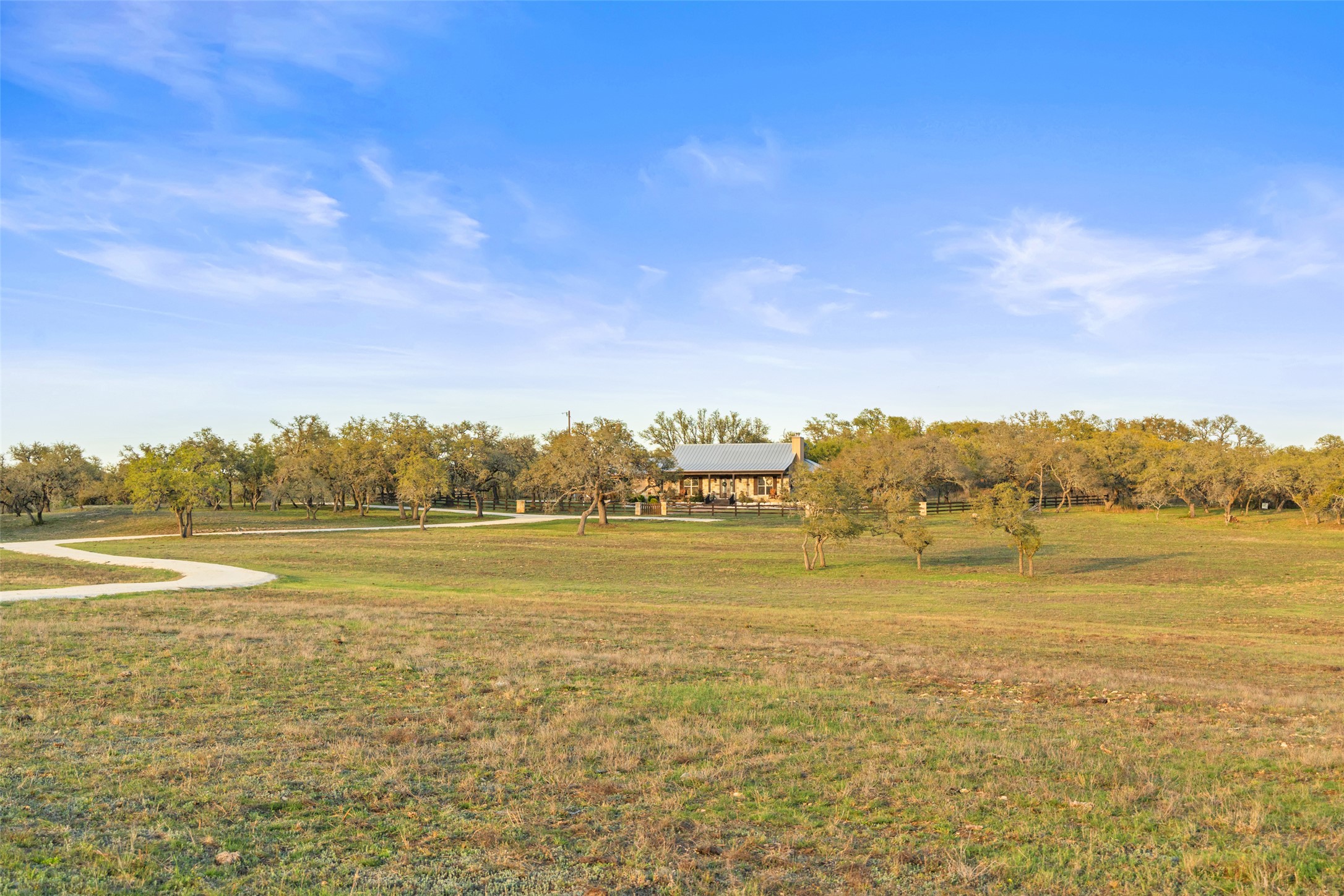 main property photo 13