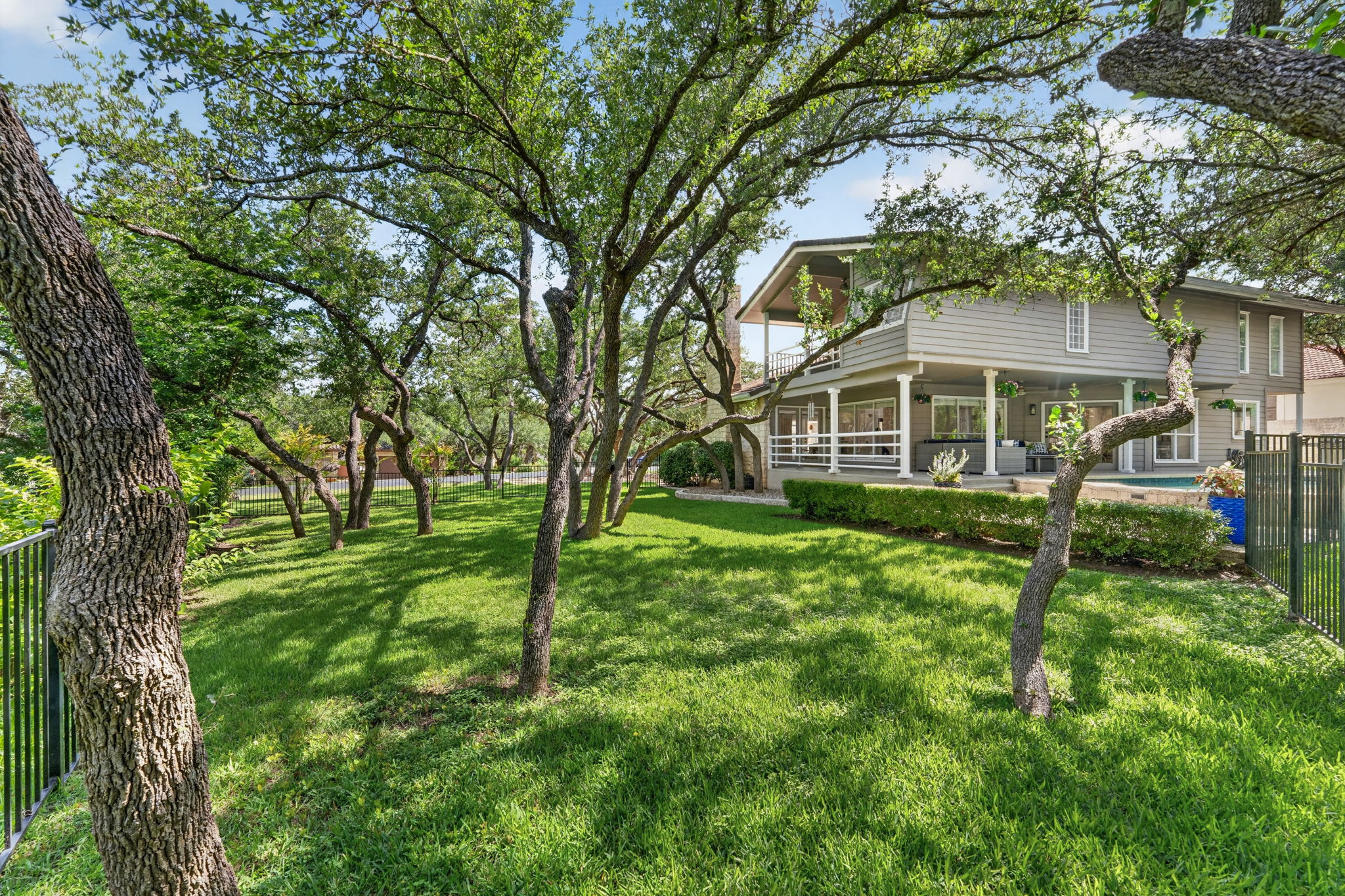 main property photo 15