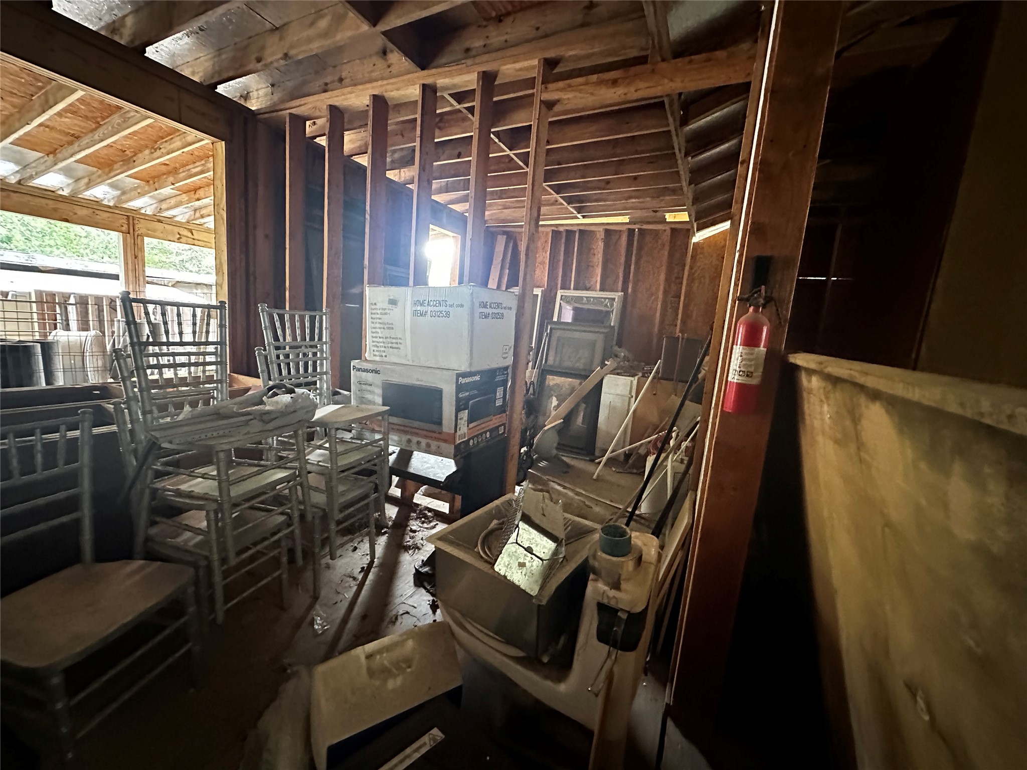 main property photo 11