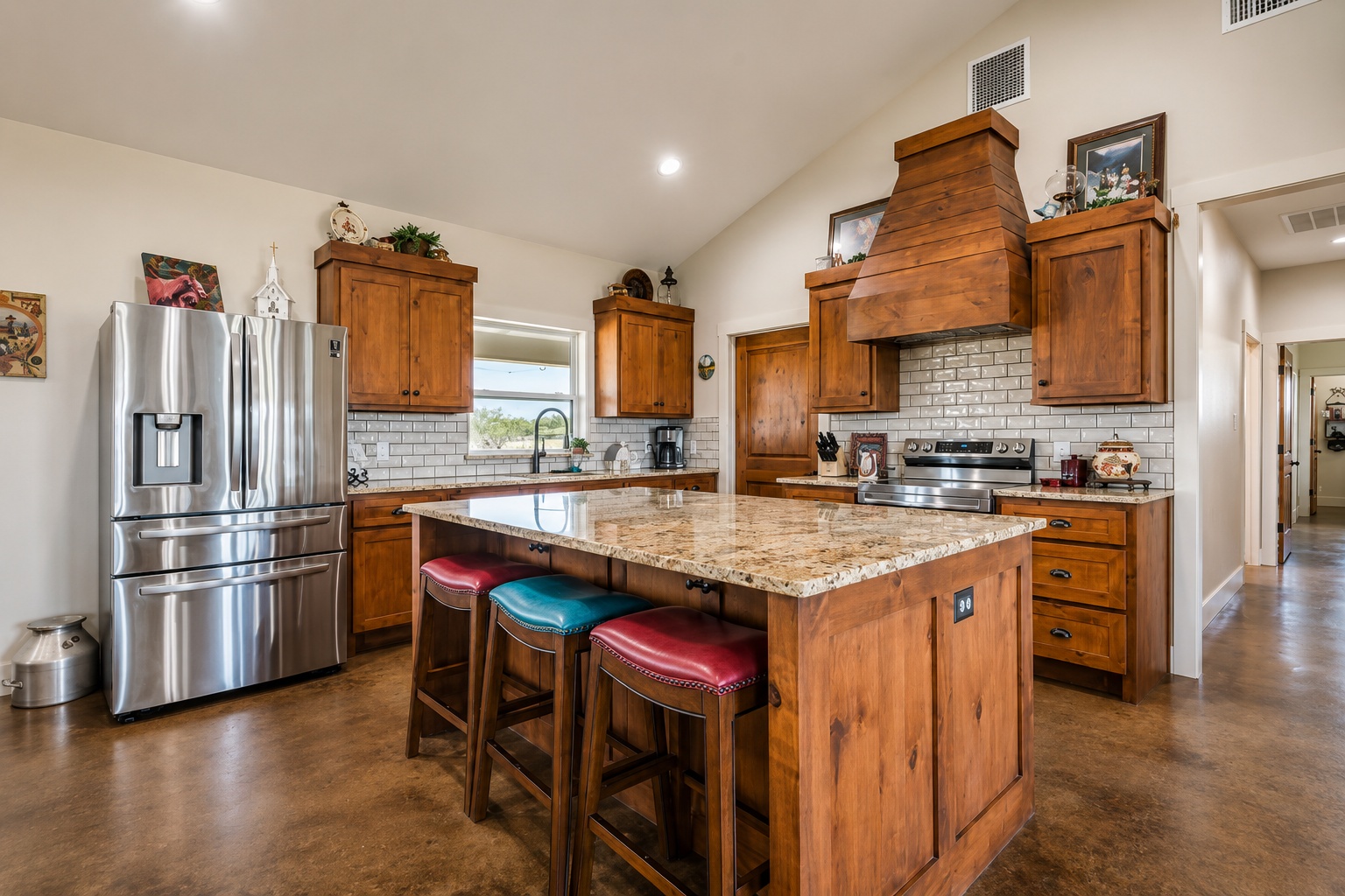 main property photo 13