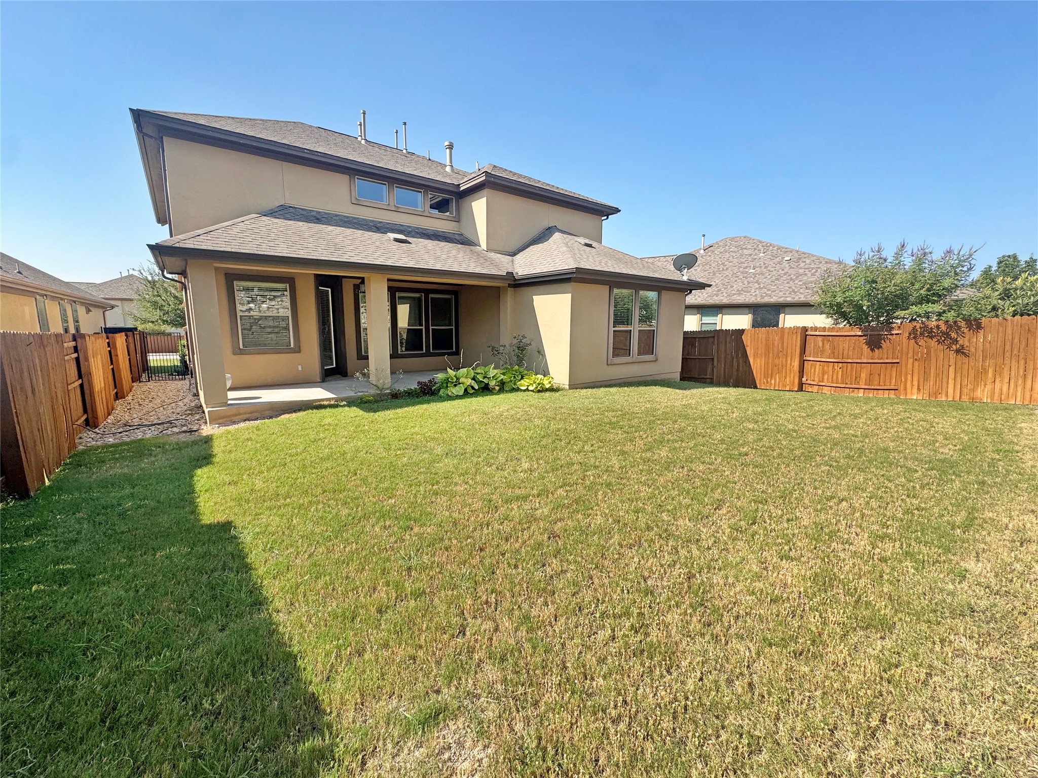 main property photo 34