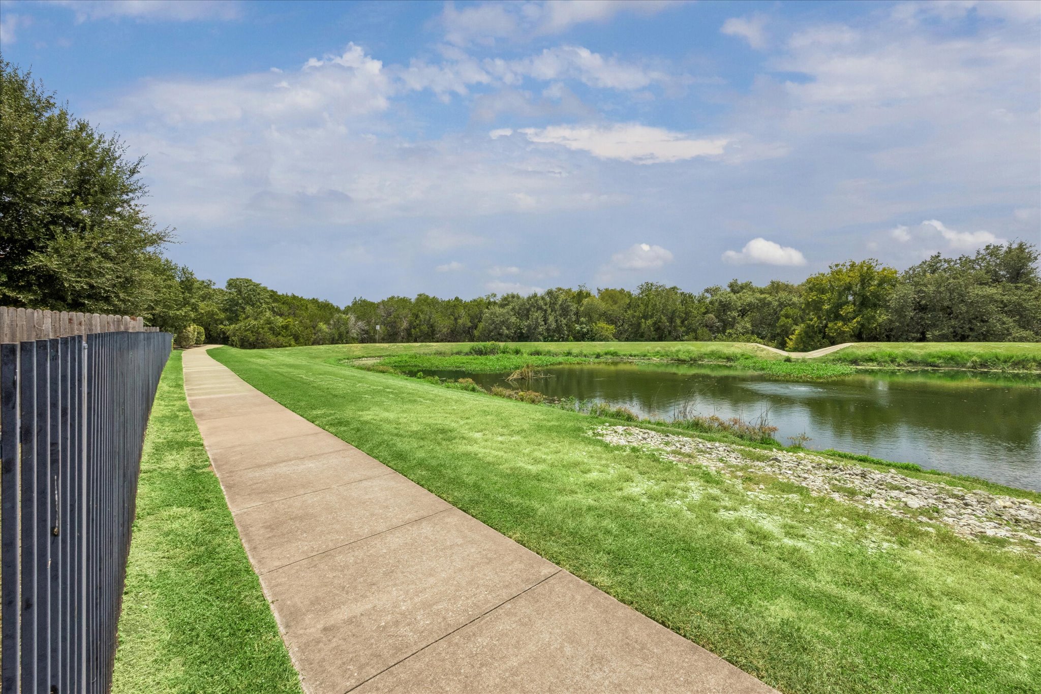 main property photo 29