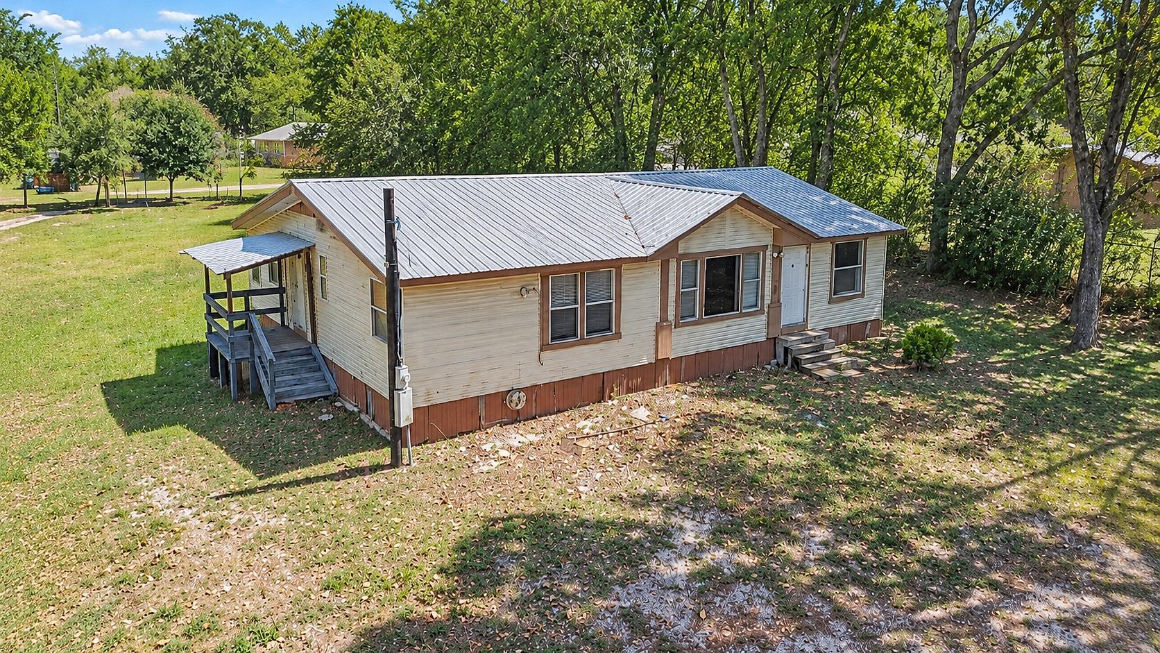 main property photo 36