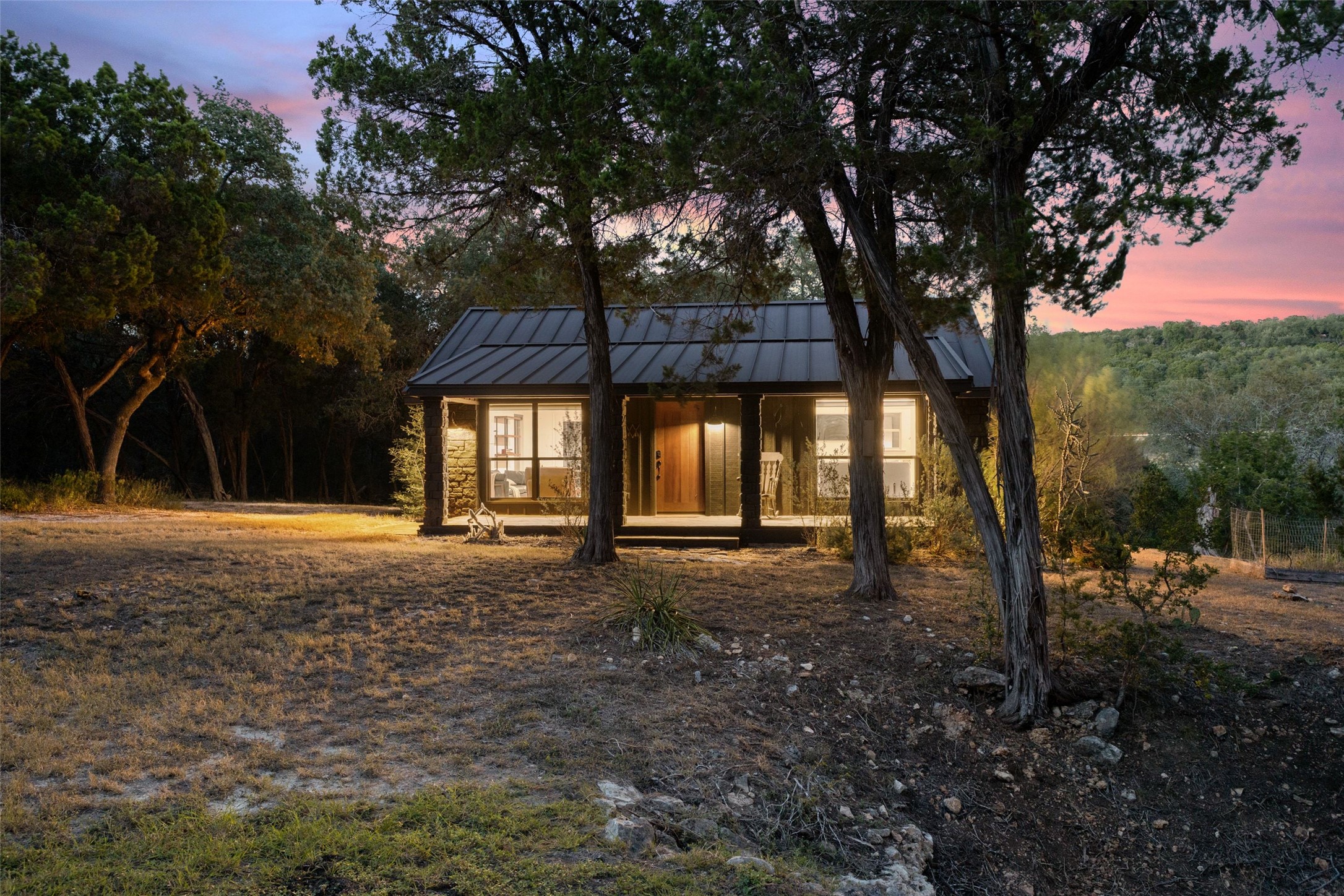 main property photo 27