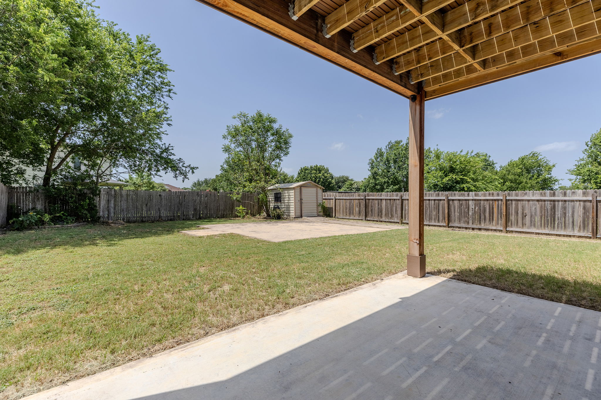 main property photo 37