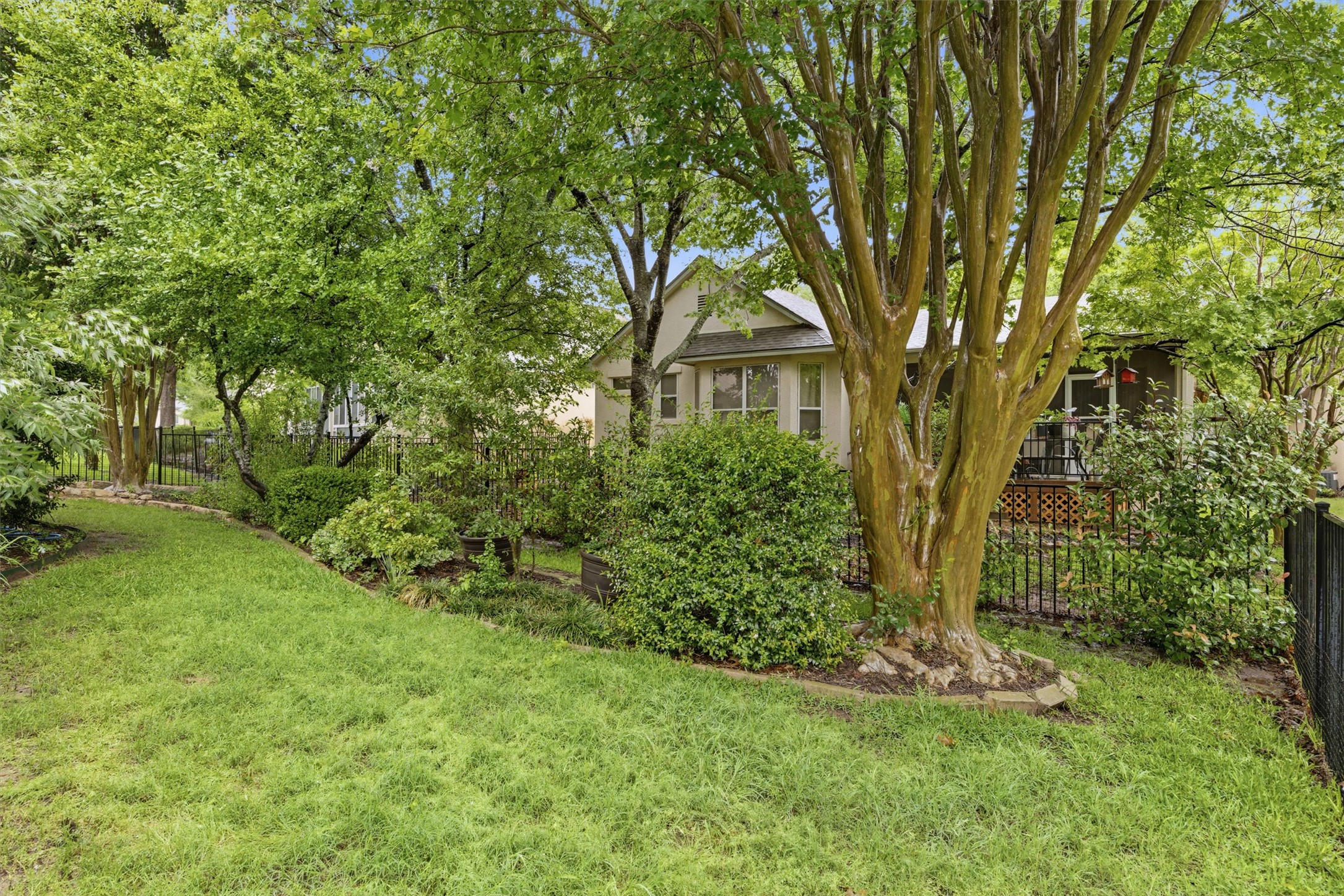 main property photo 31