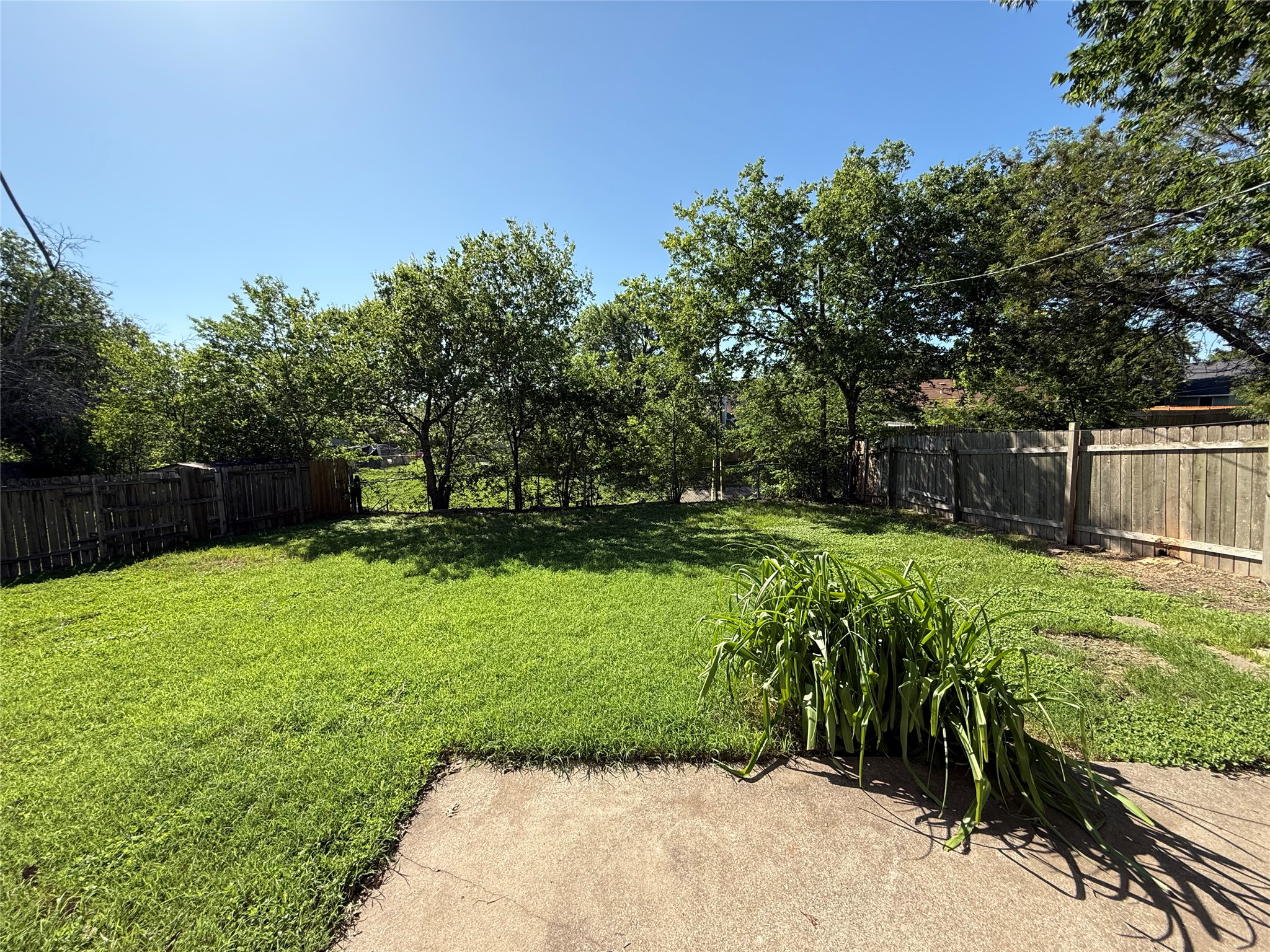 main property photo 15