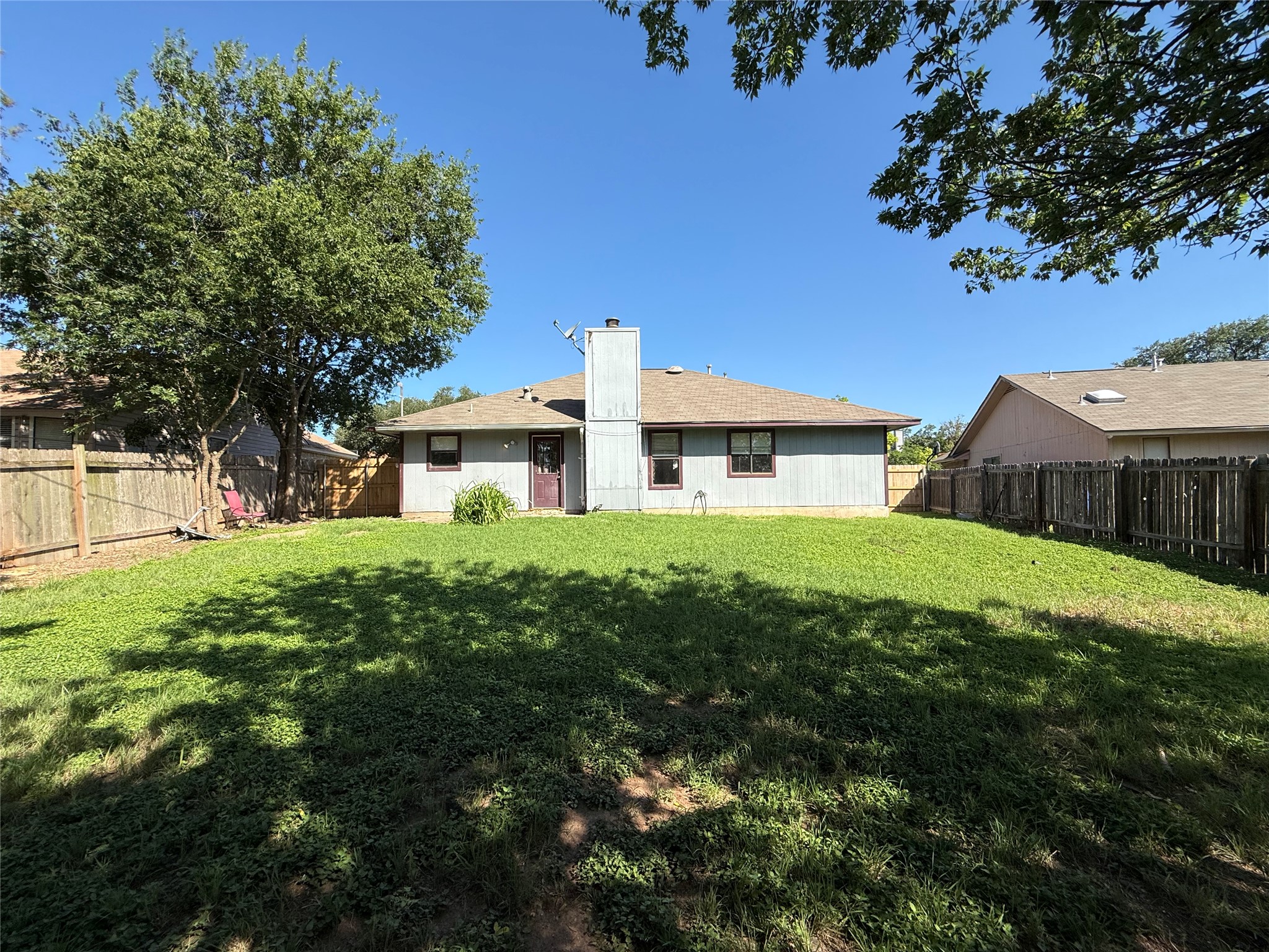 main property photo 16