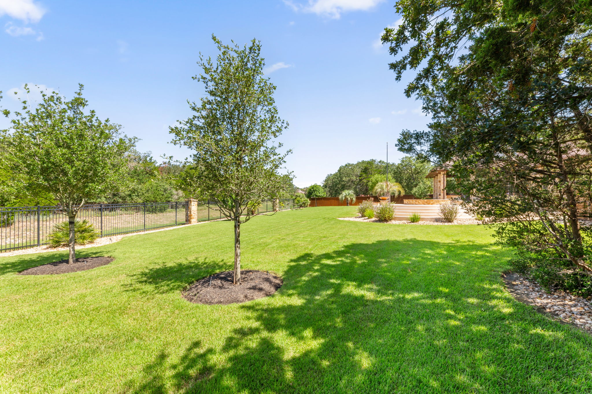 main property photo 30
