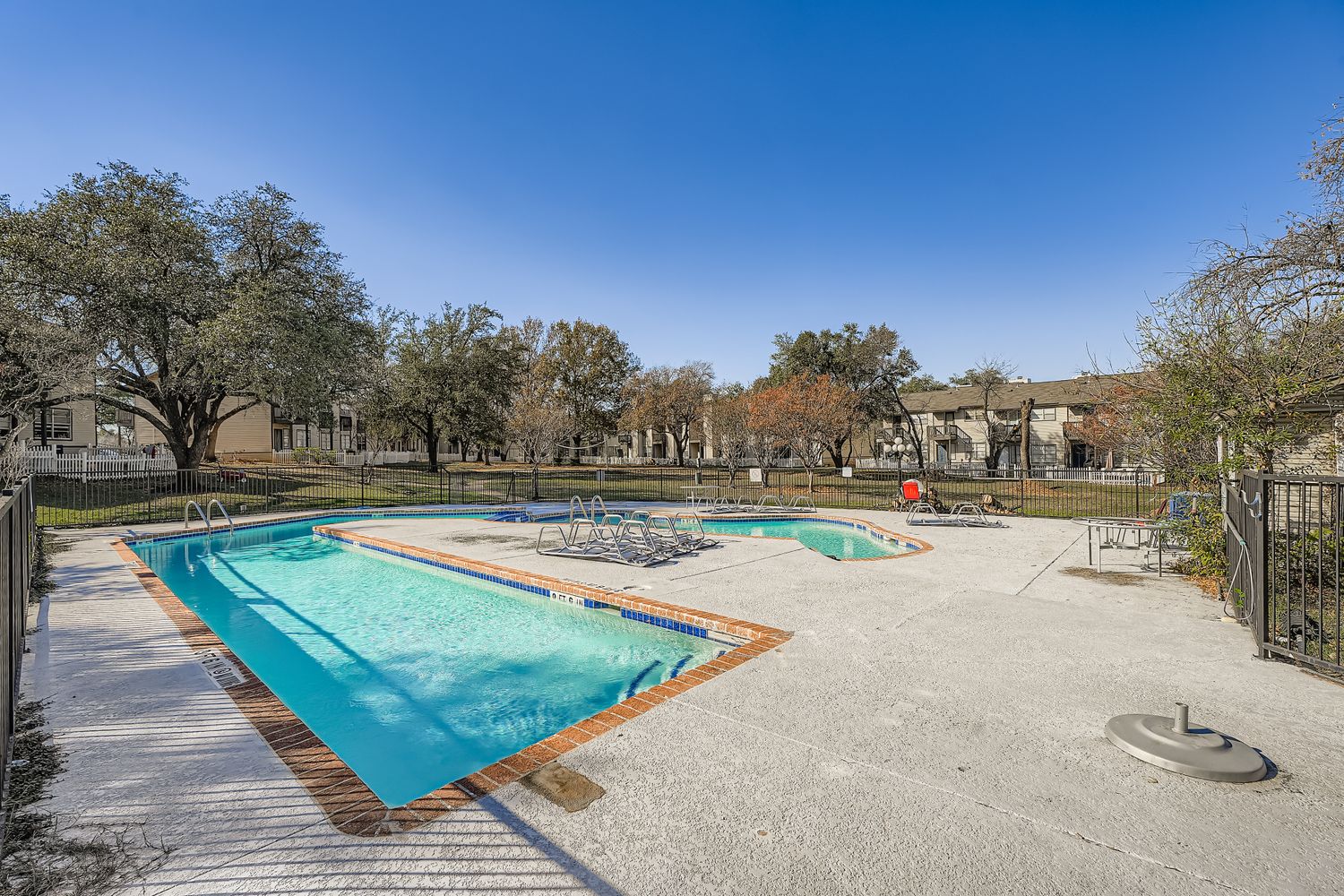 main property photo 26