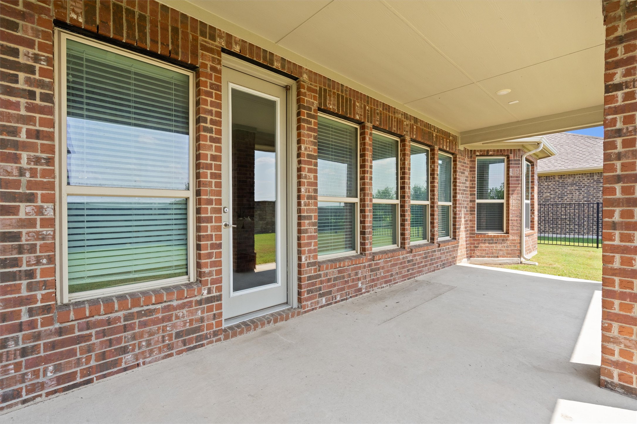 main property photo 28