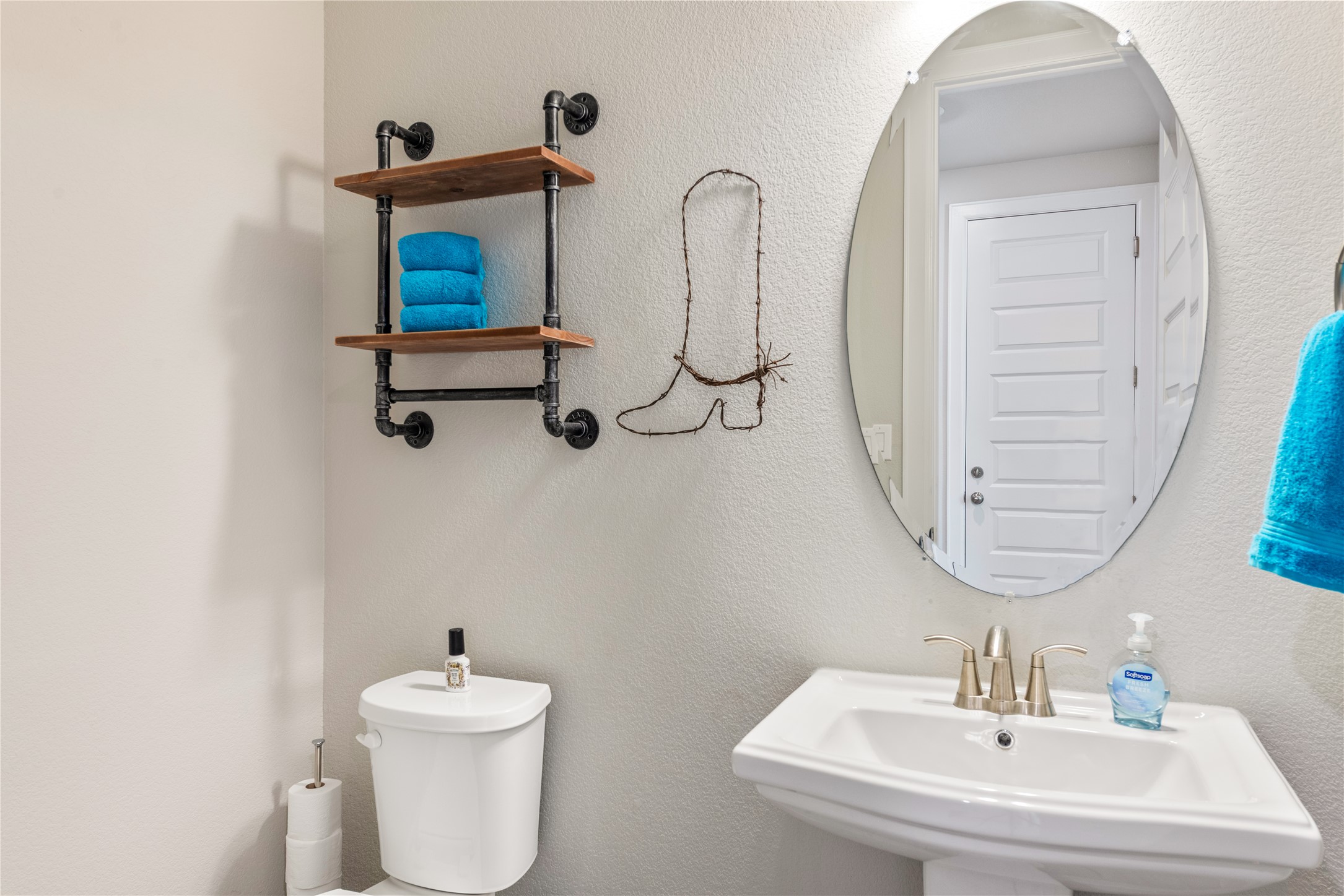 main property photo 22