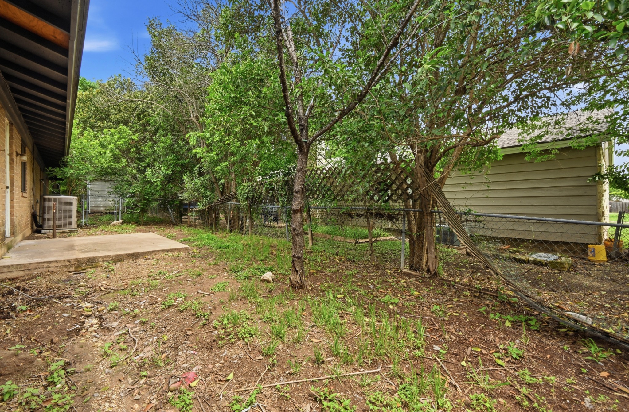 main property photo 27
