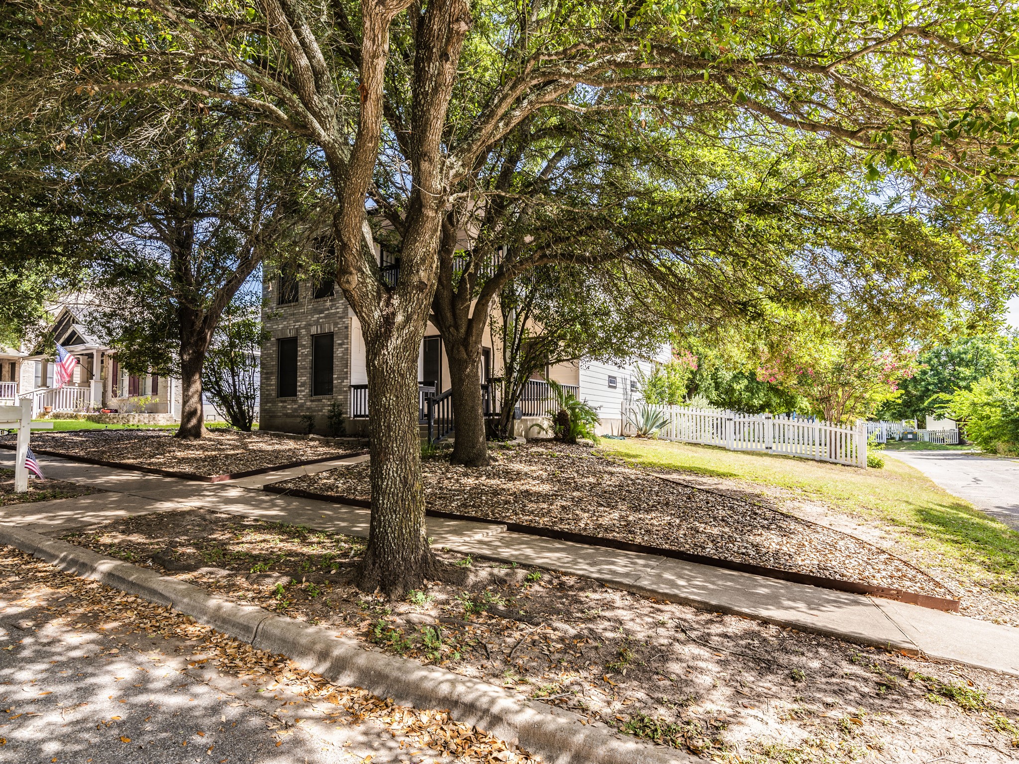 main property photo 39