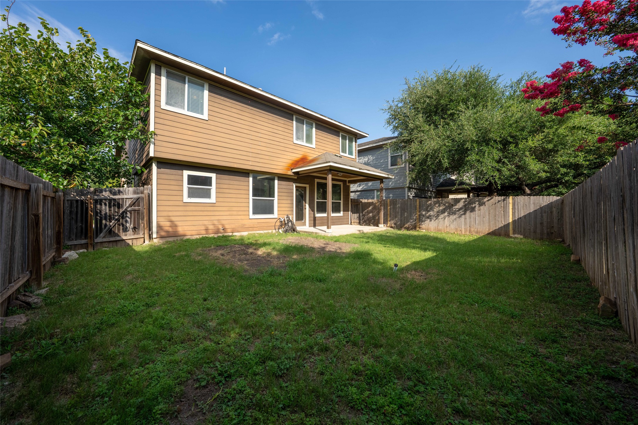 main property photo 34