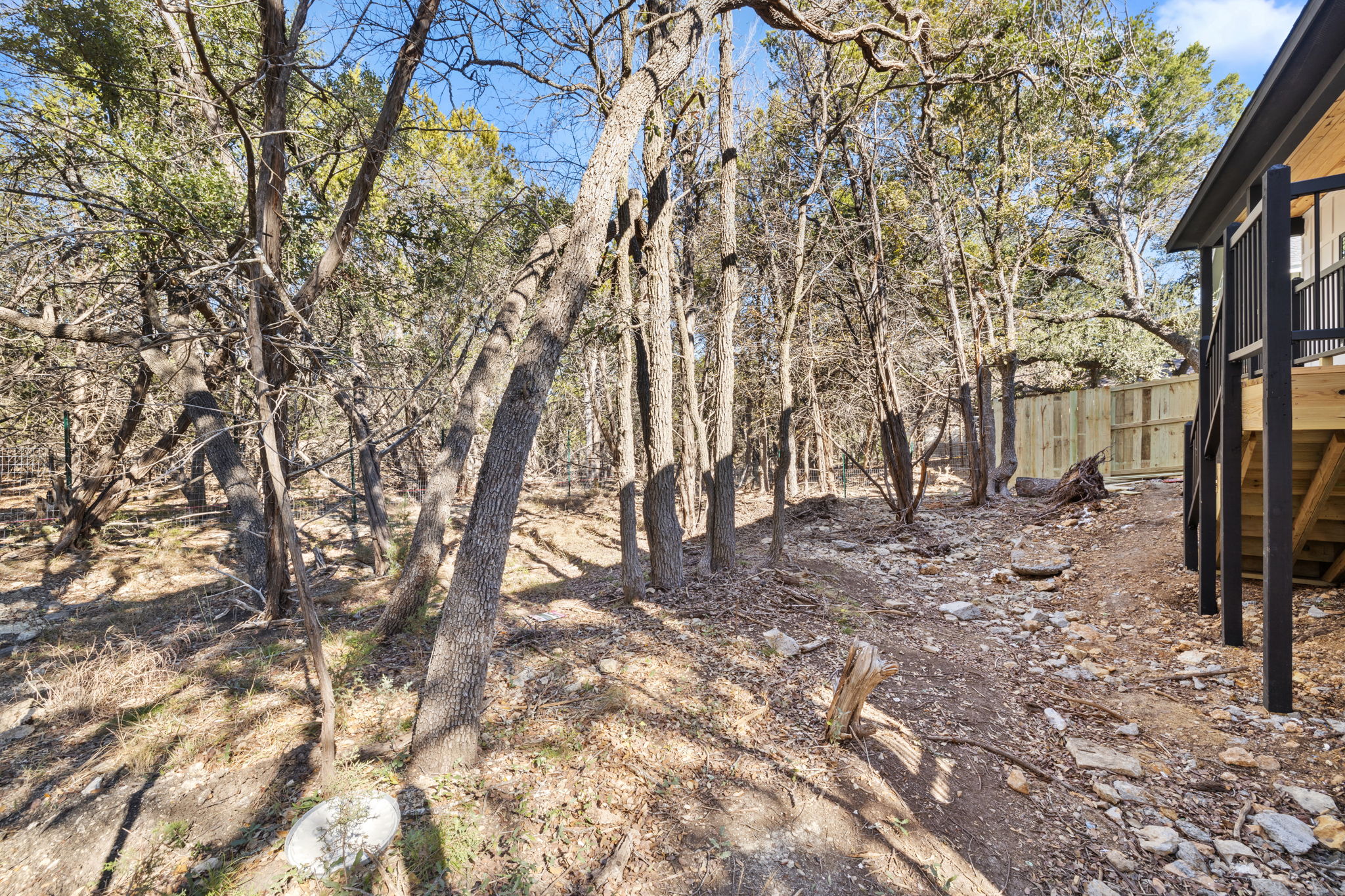 main property photo 33