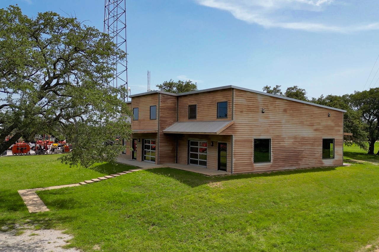 main property photo 12