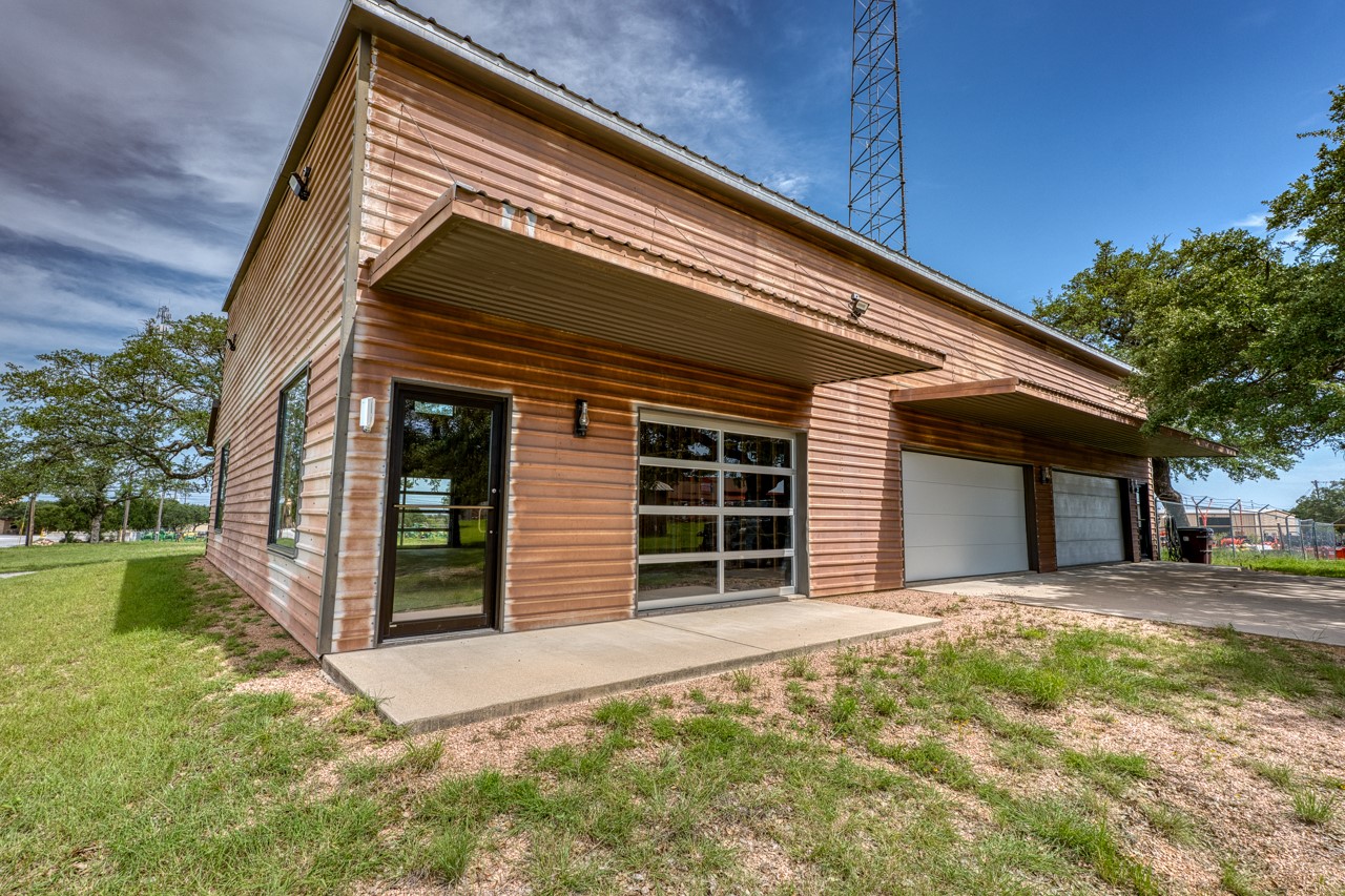 main property photo 16