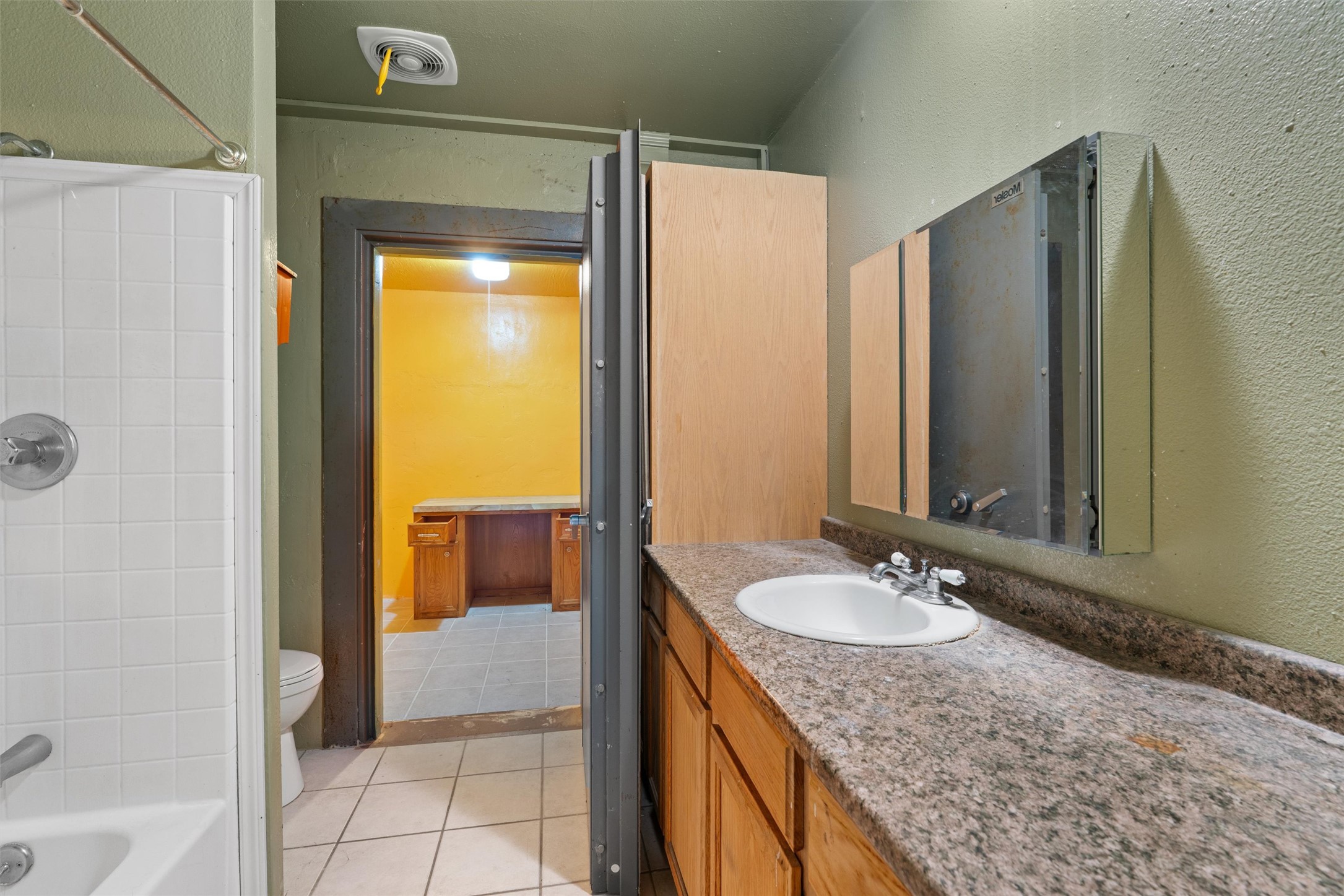 main property photo 16