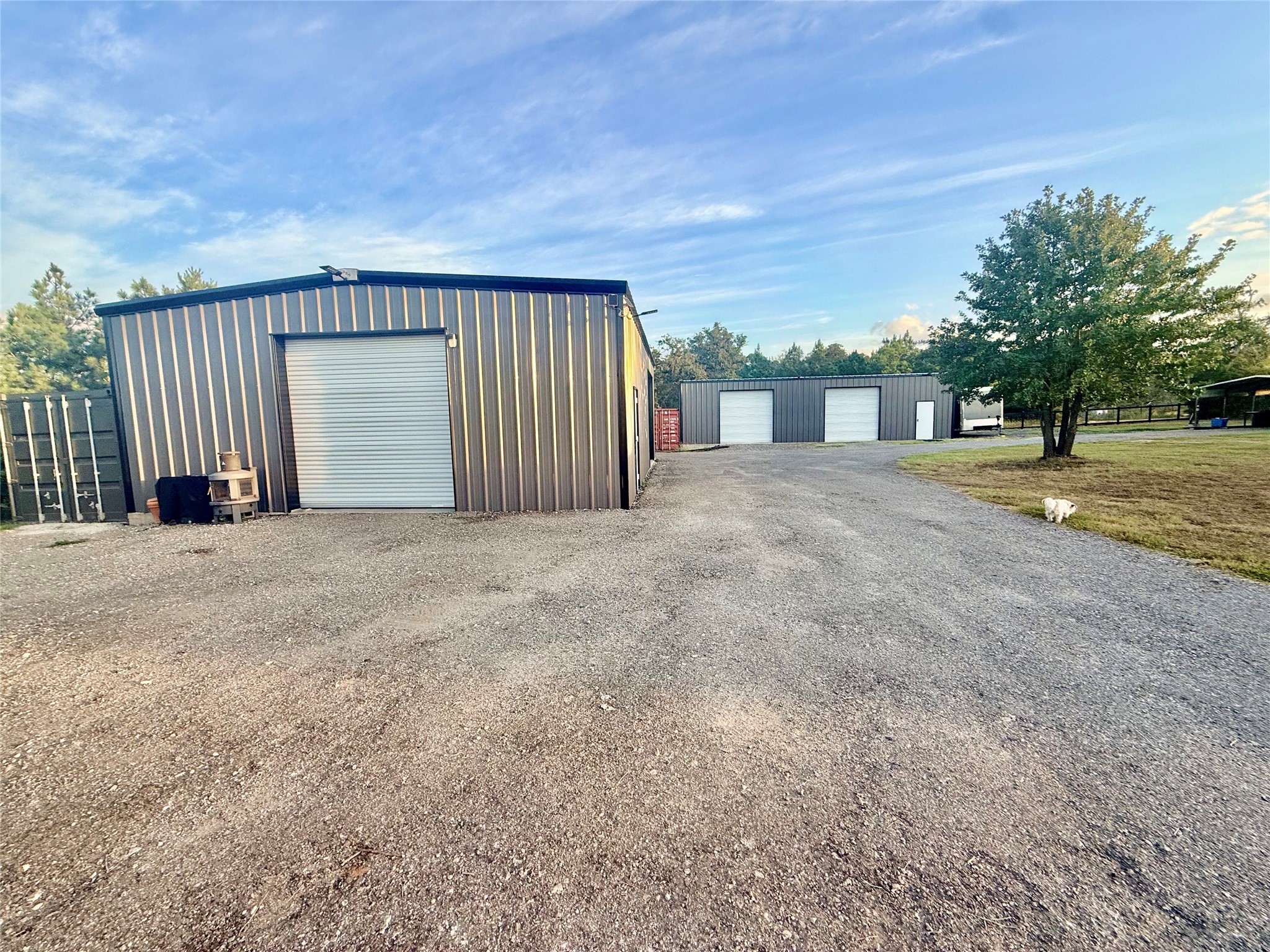 main property photo 28